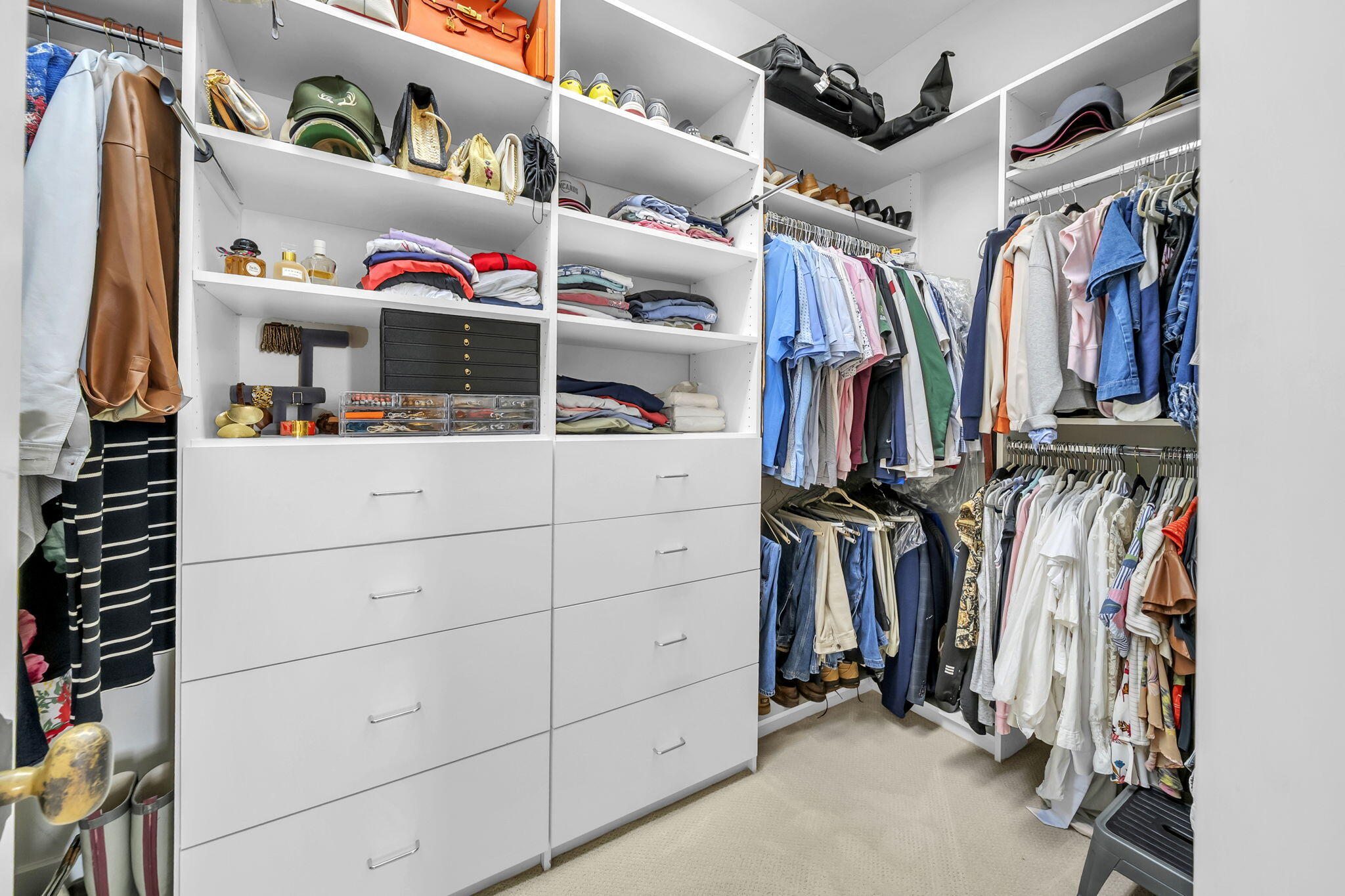 VINEYARD AT RAVEN OAKS - Residential