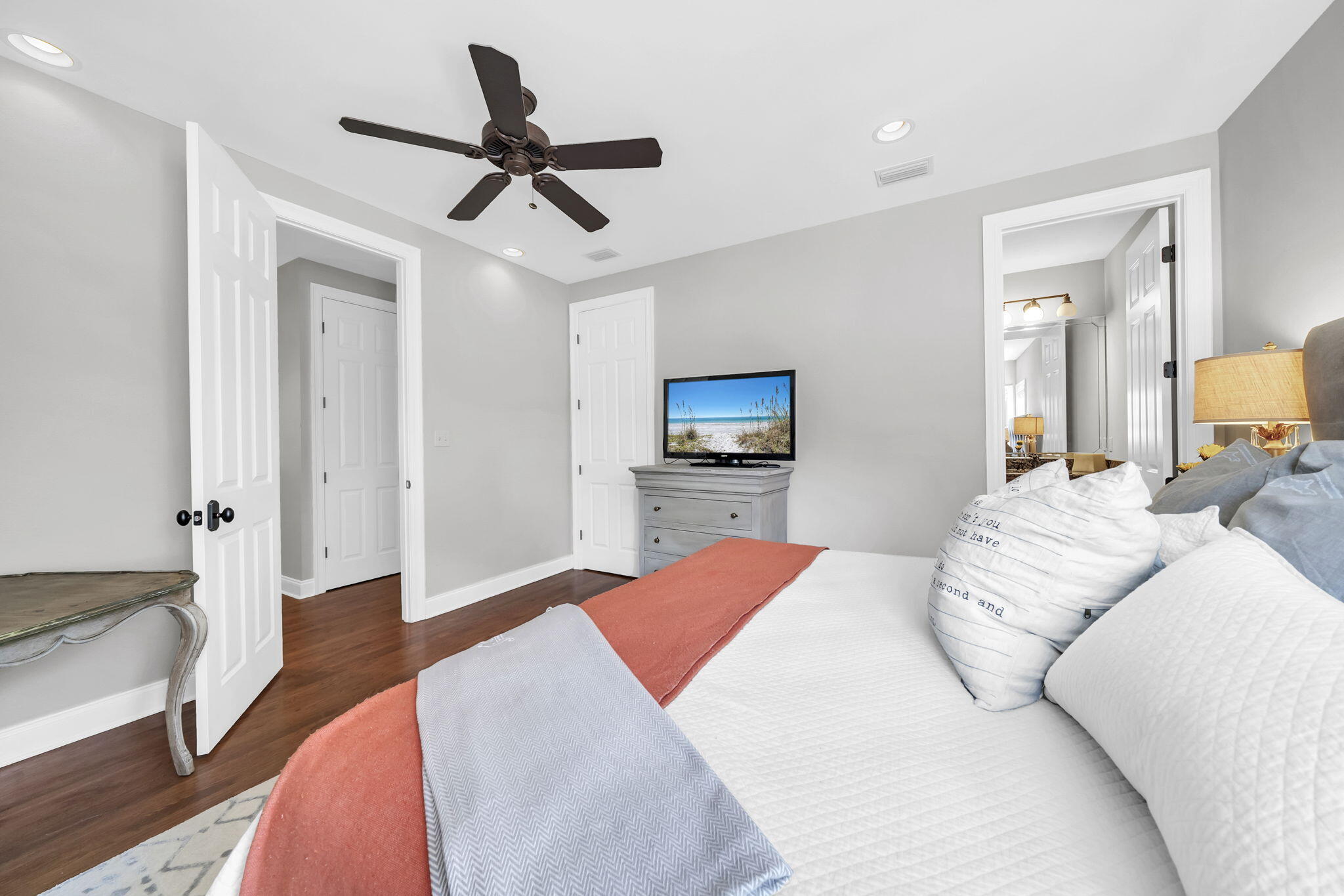 VINEYARD AT RAVEN OAKS - Residential