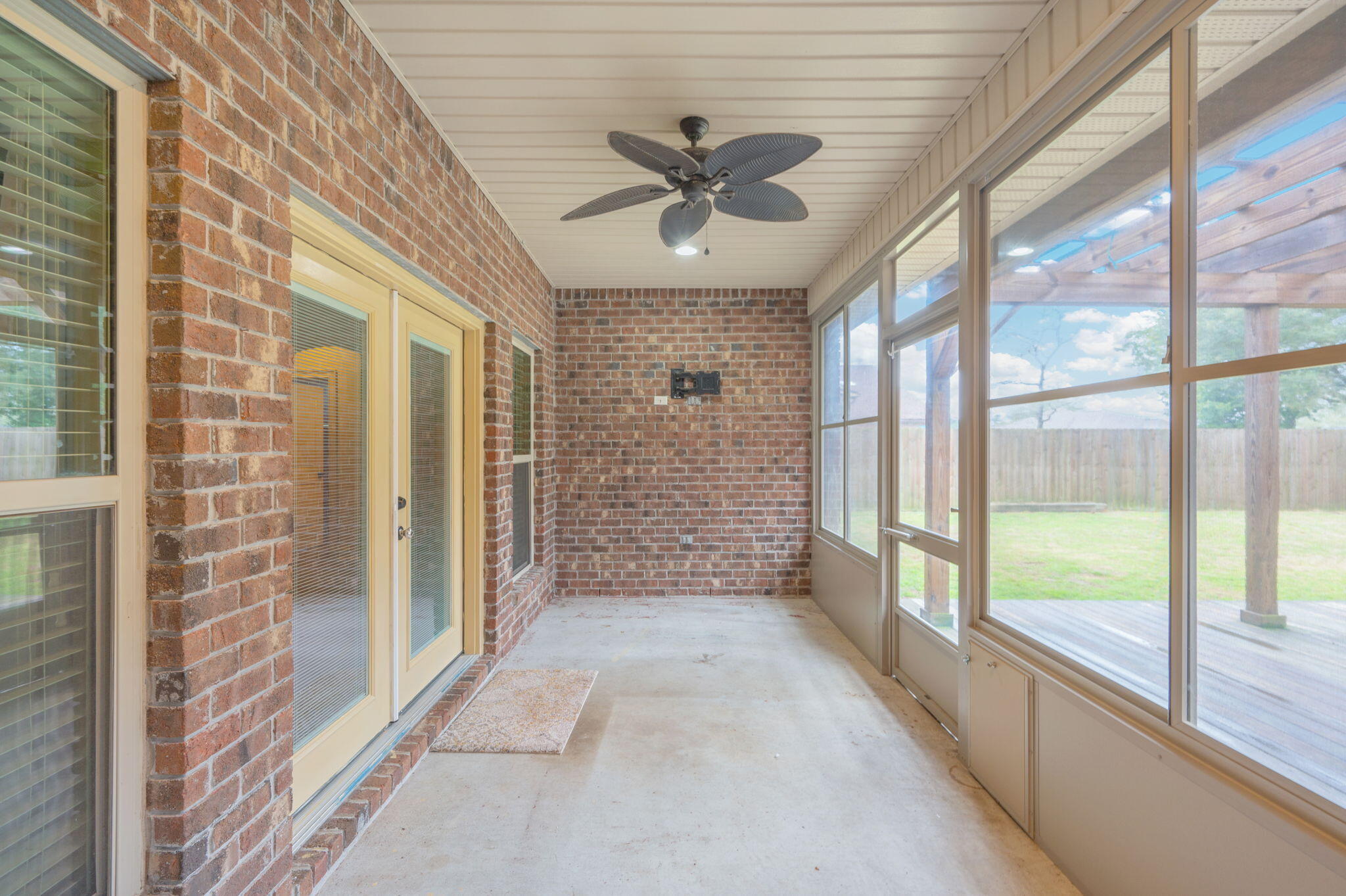 LAKE ARTHUR EST PH I - Residential