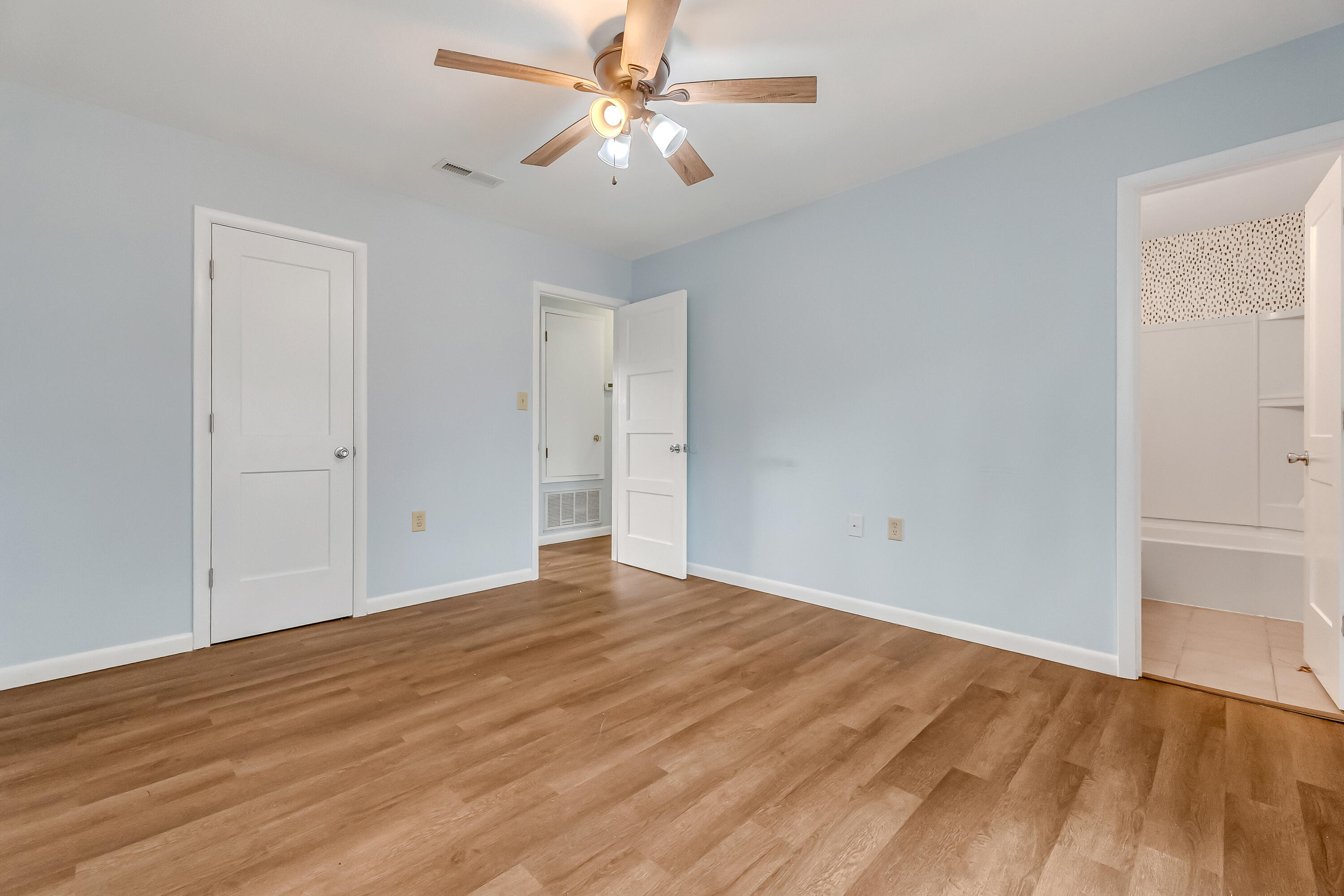 PINE MEADOWS - Residential