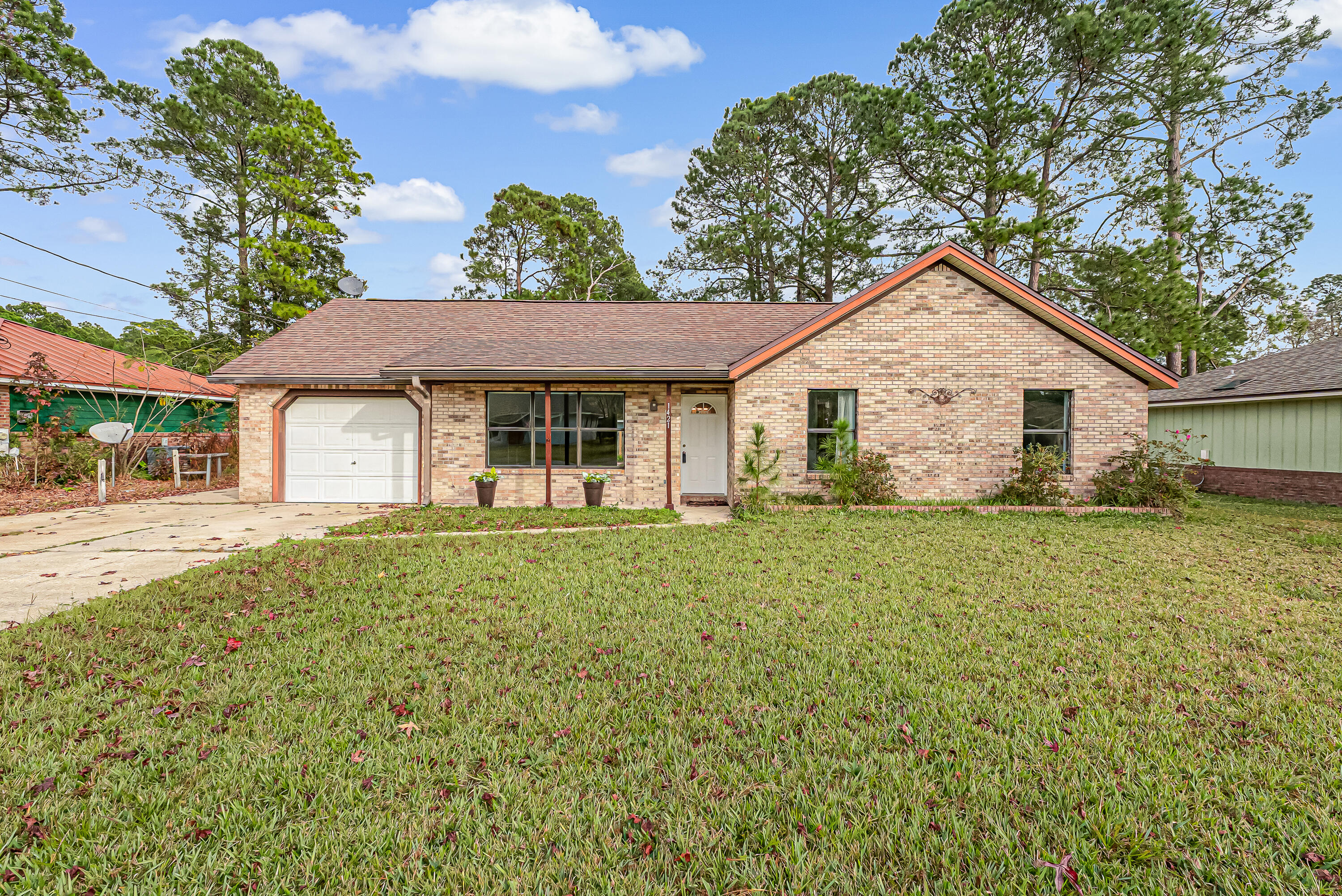 PINE MEADOWS - Residential