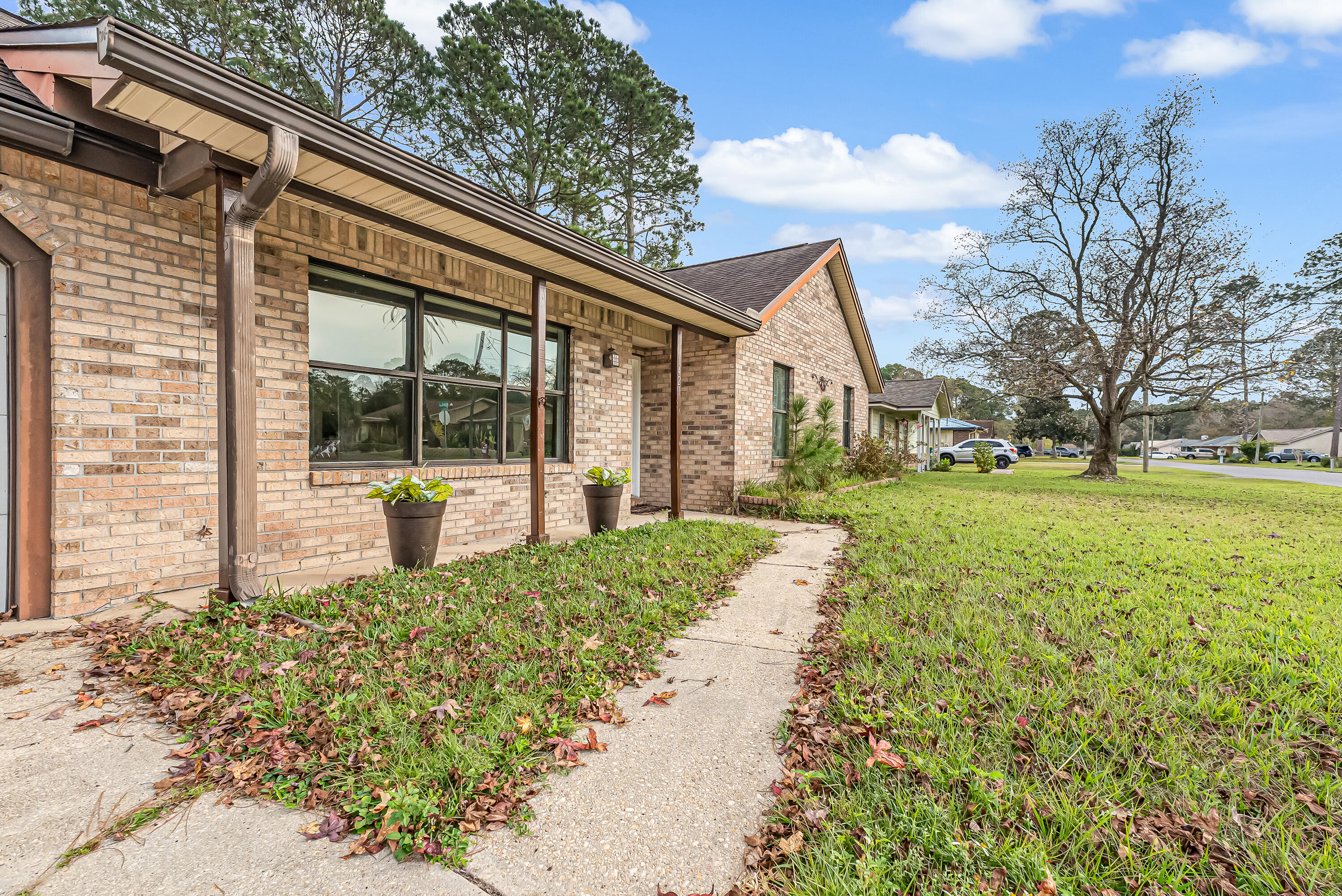 PINE MEADOWS - Residential