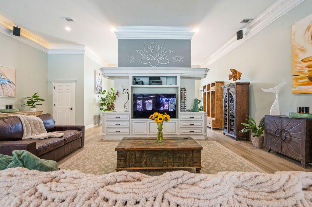 SOUTHWIND PH 5 - Residential