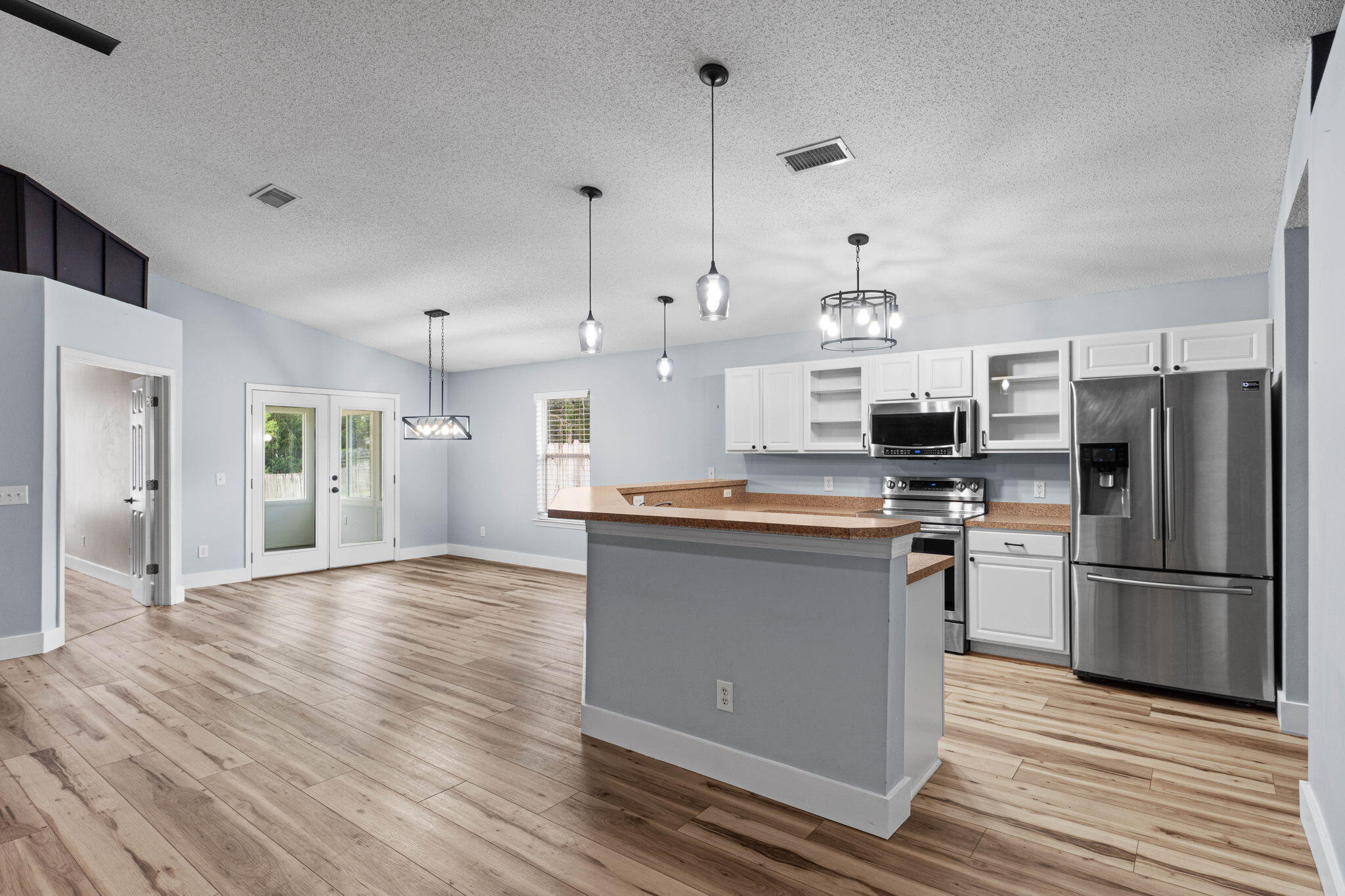 HIDDEN SHORES - Residential