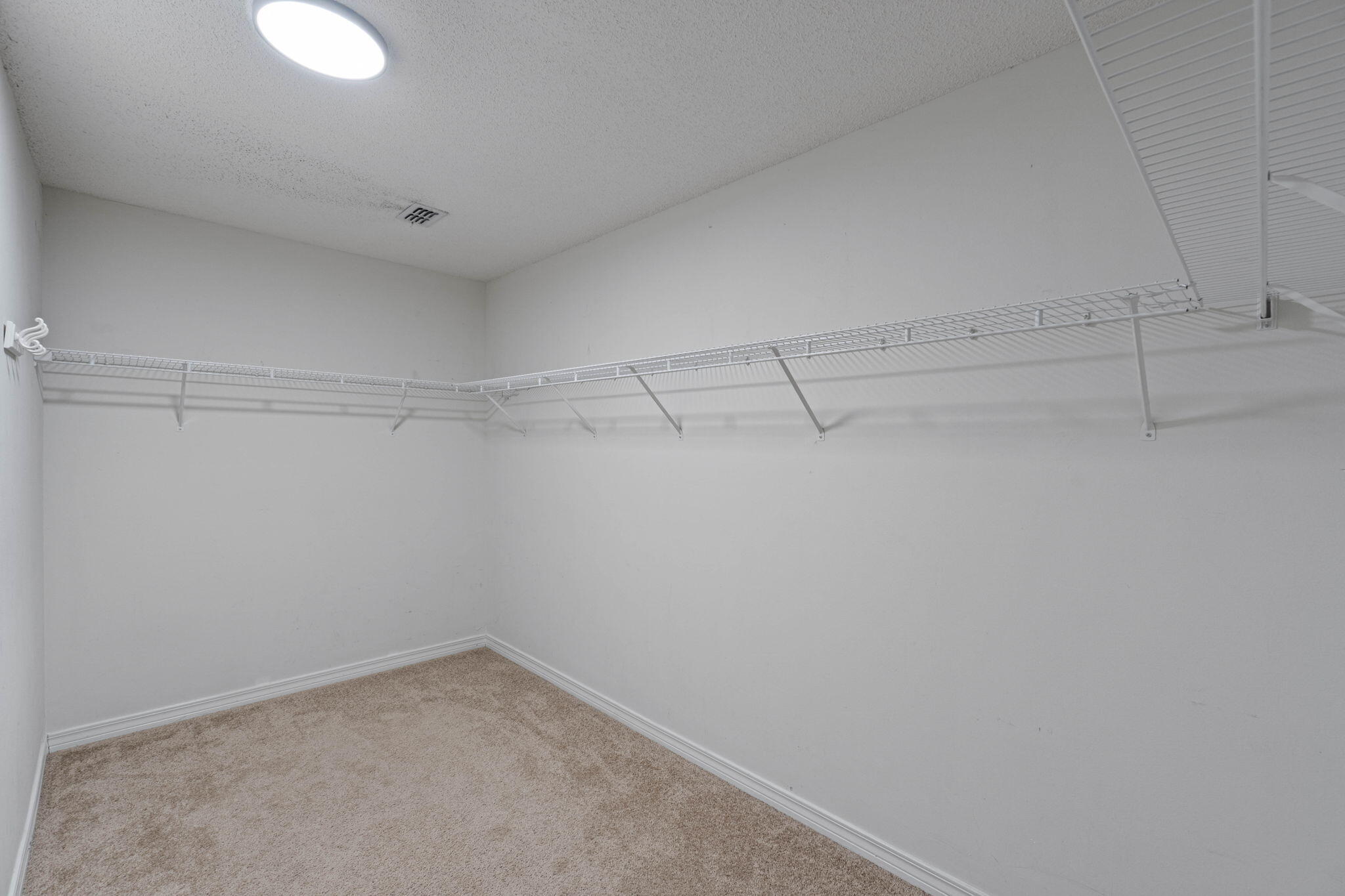 HIDDEN SHORES - Residential