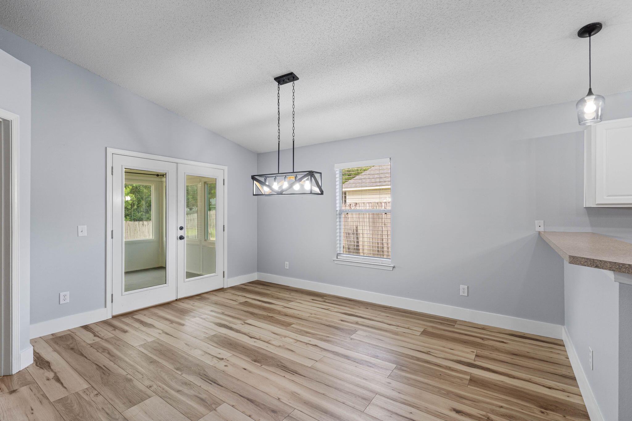 HIDDEN SHORES - Residential