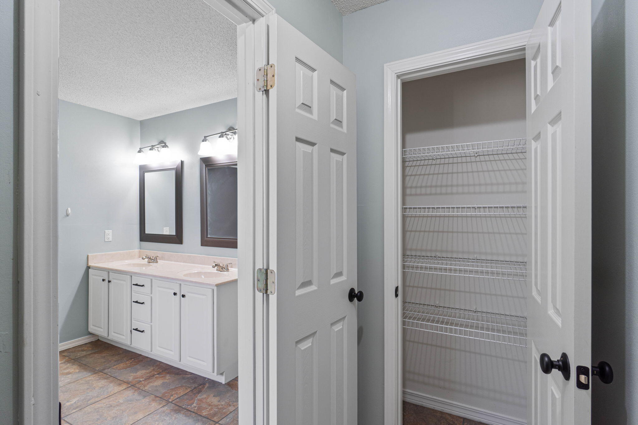 HIDDEN SHORES - Residential