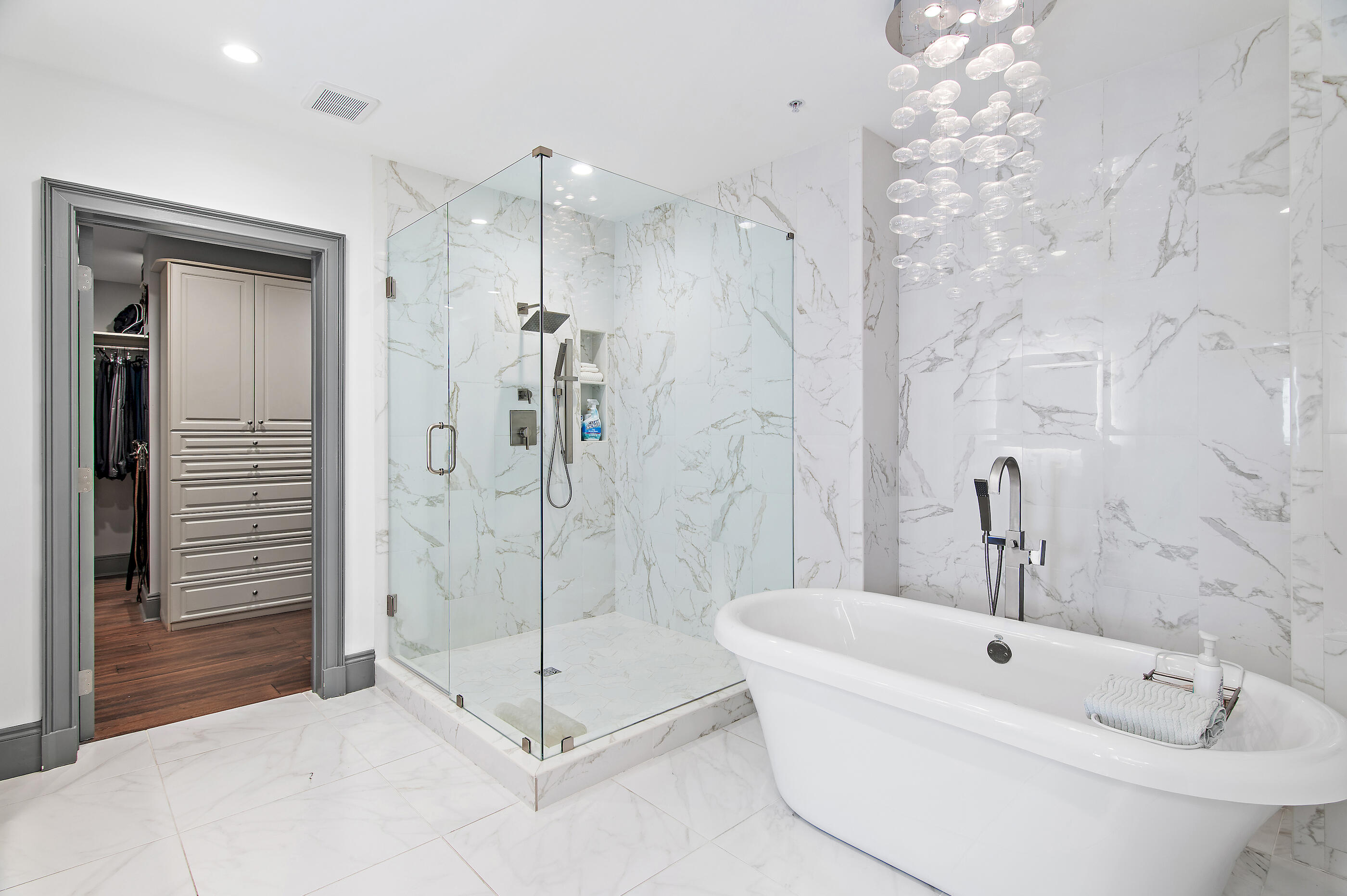 ONE WATER PLACE AT KELLY PLANTATION - Residential