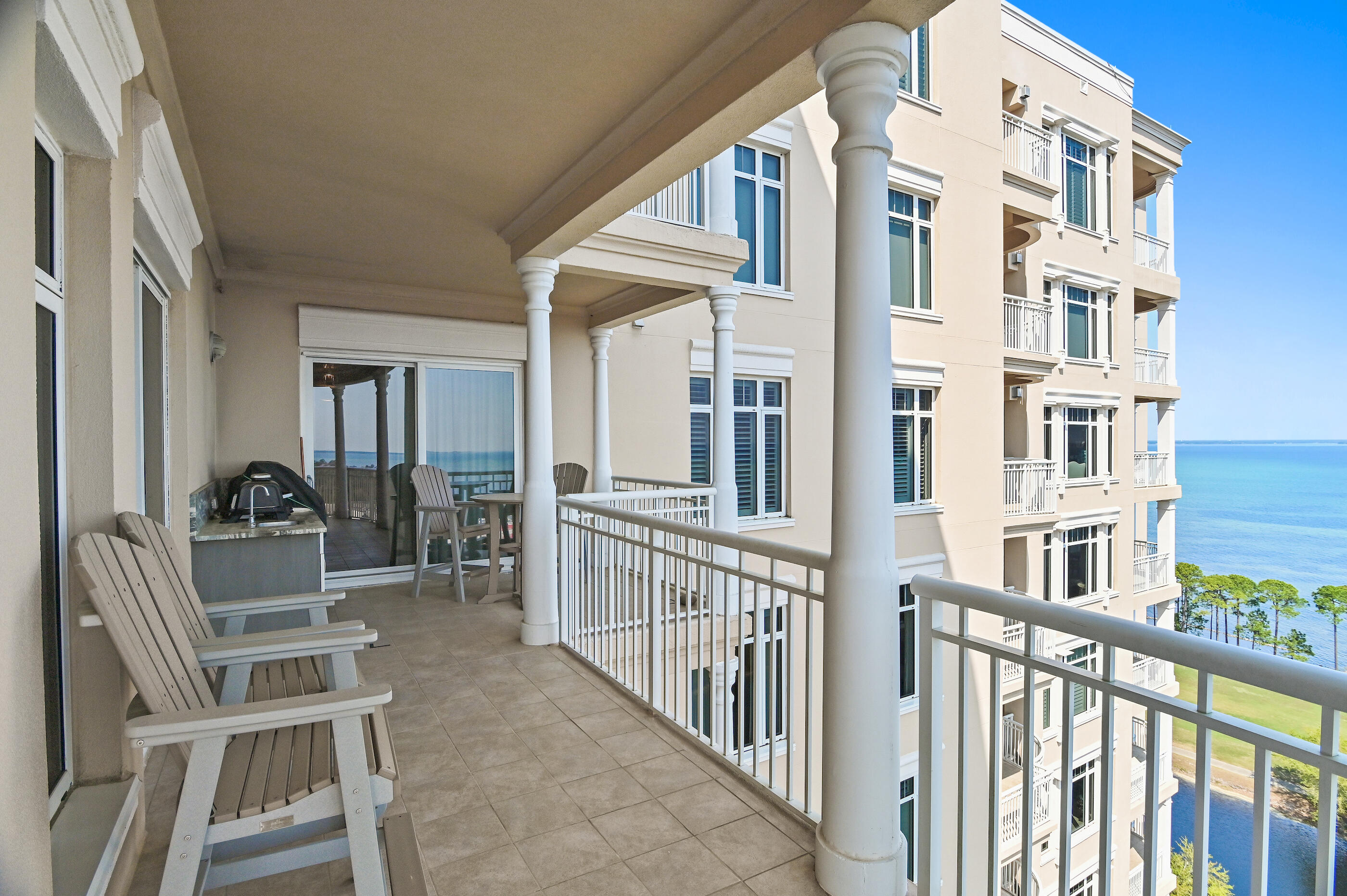 ONE WATER PLACE AT KELLY PLANTATION - Residential