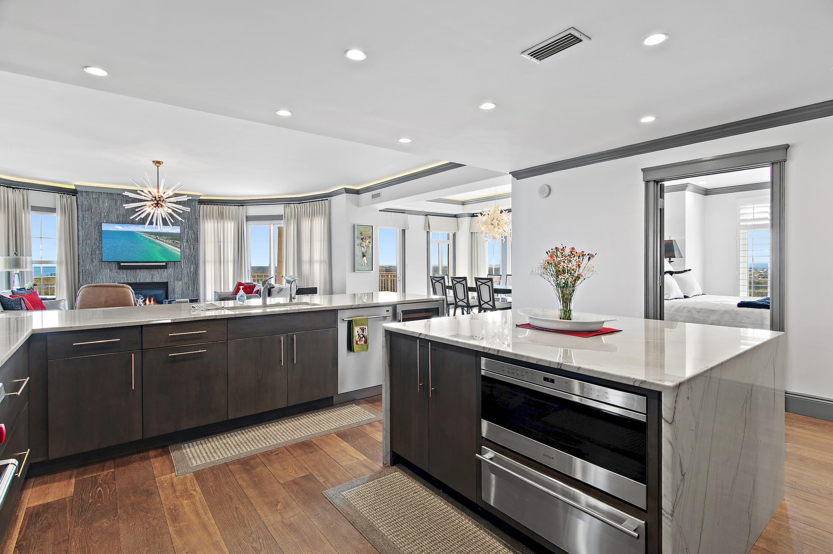 ONE WATER PLACE AT KELLY PLANTATION - Residential