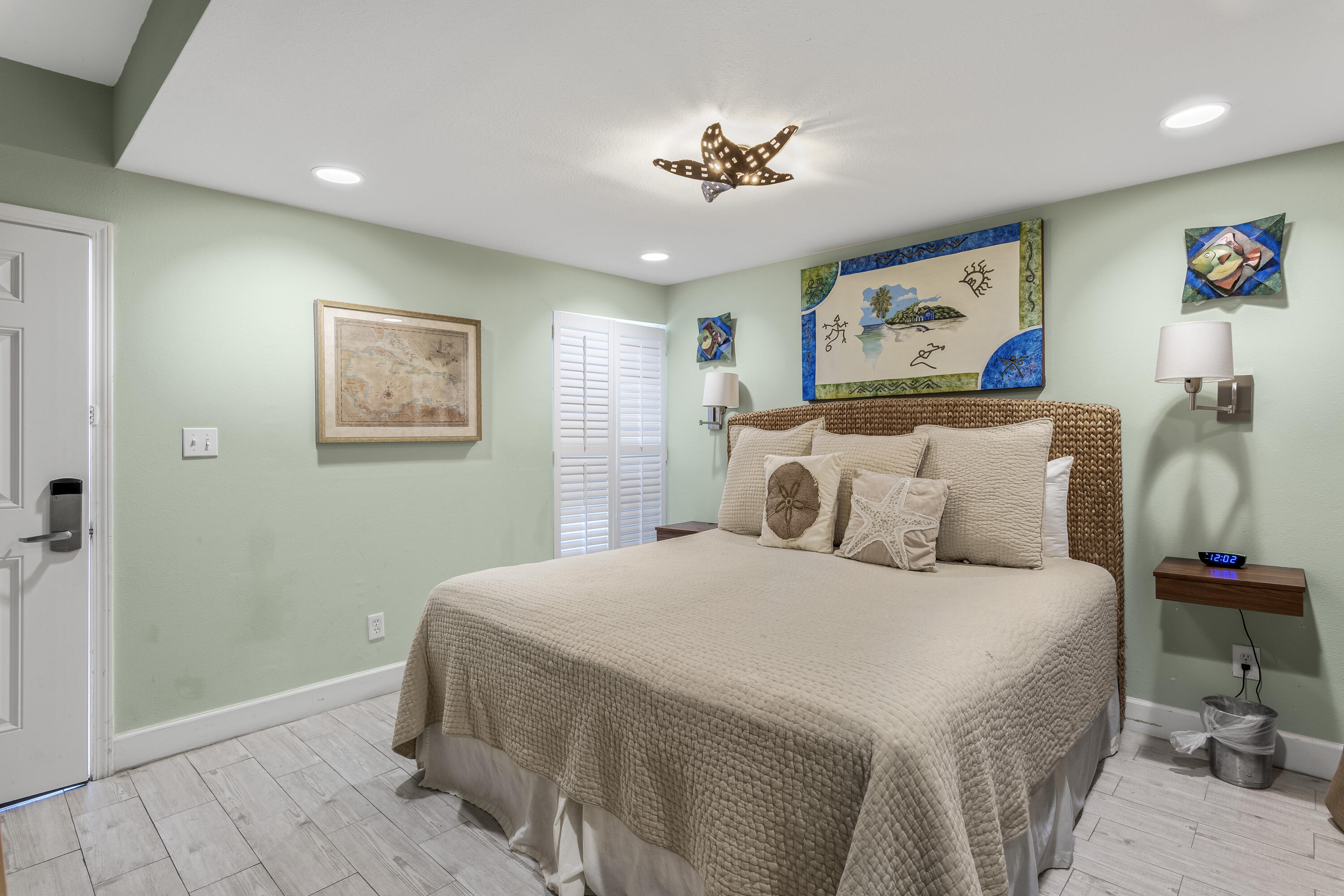 SILVER DUNES CONDO - Residential