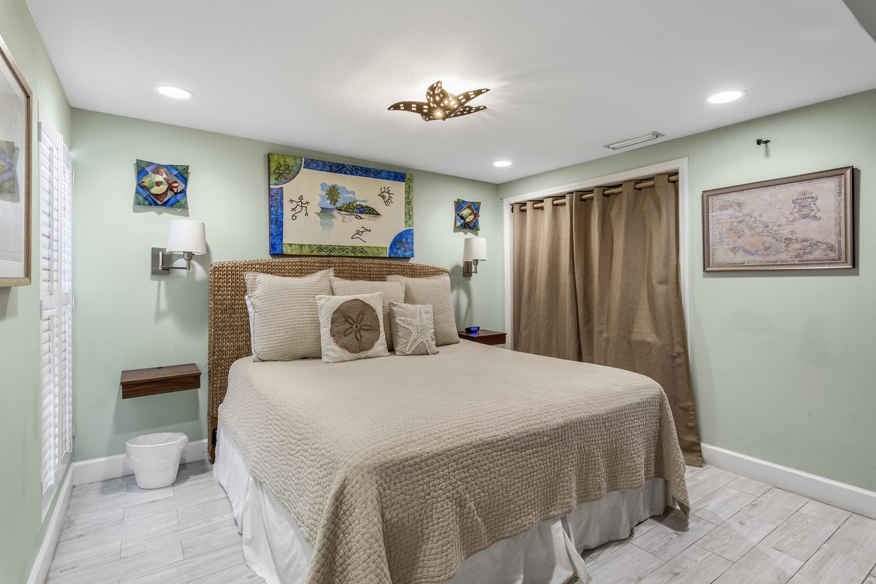 SILVER DUNES CONDO - Residential