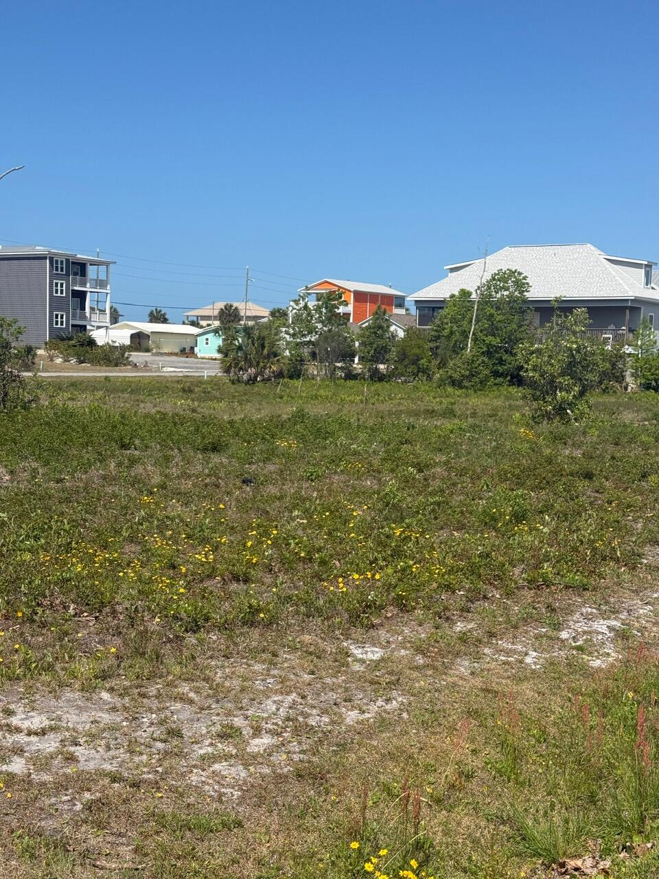 NO RECORDED SUBDIVISION - Land