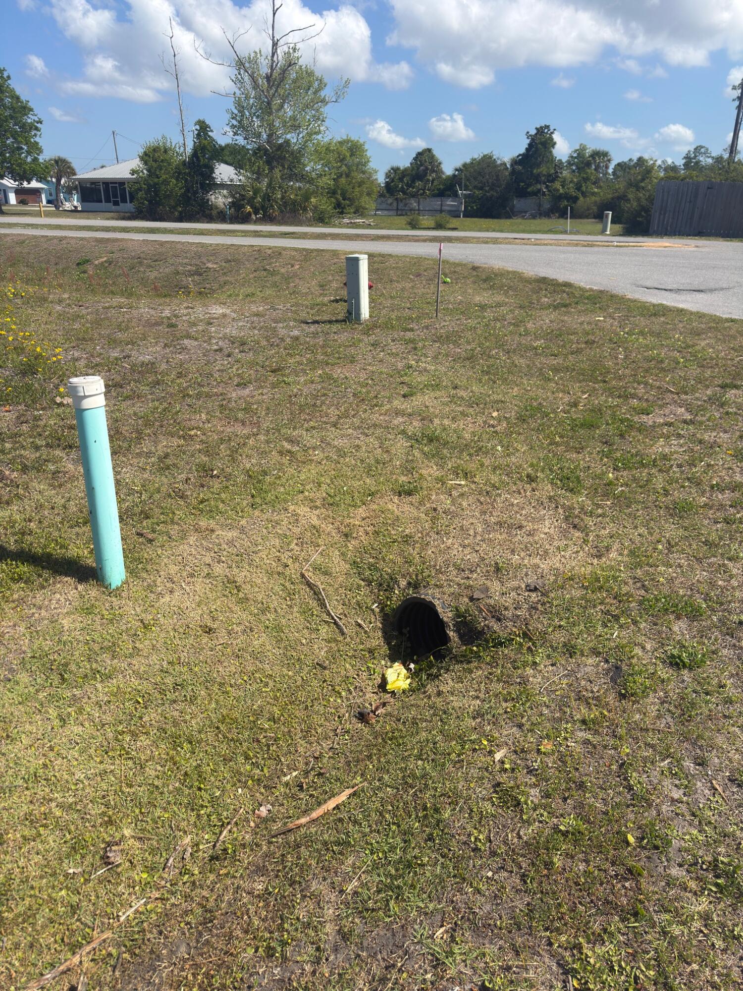 NO RECORDED SUBDIVISION - Land