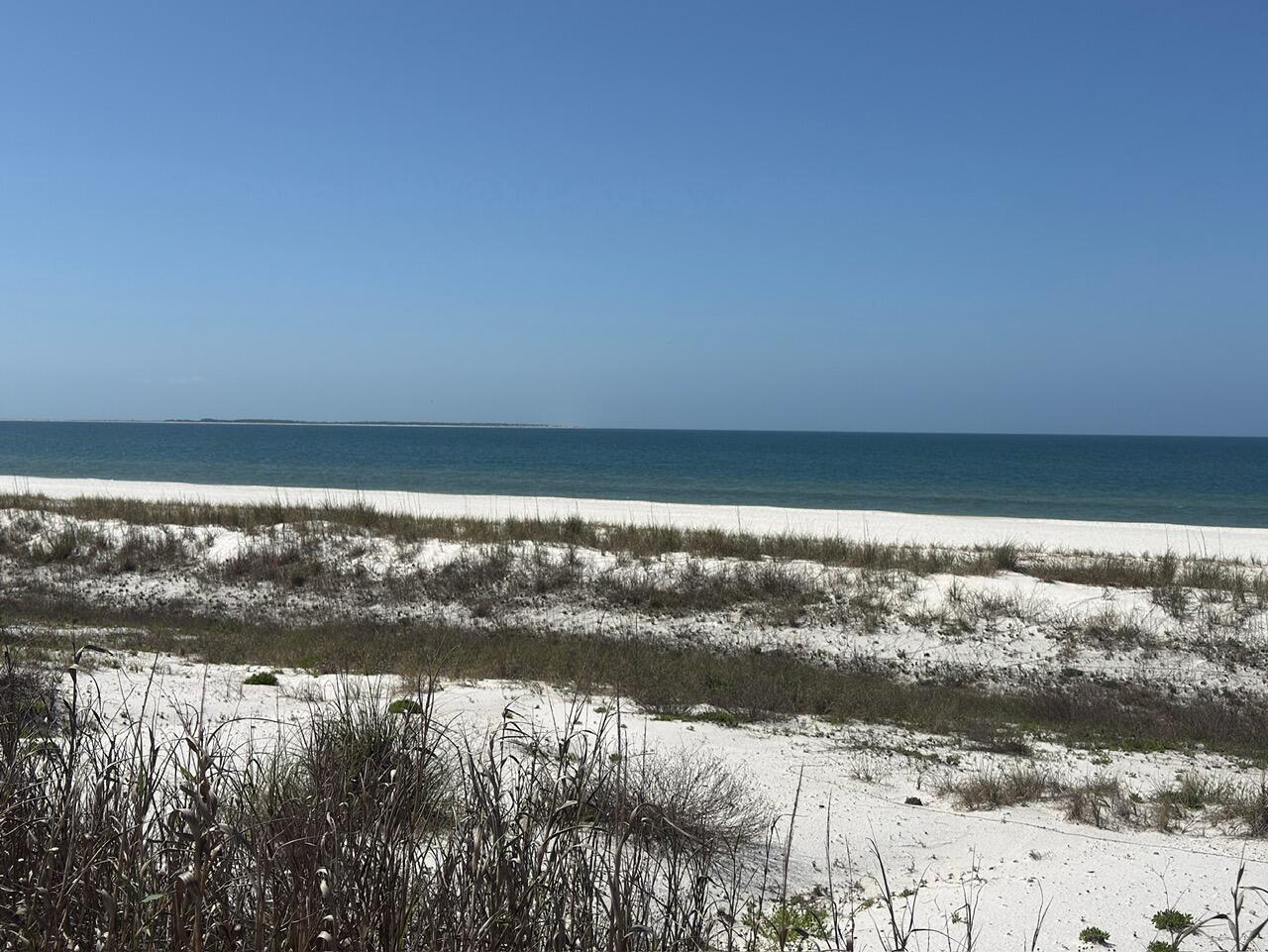 NO RECORDED SUBDIVISION - Land