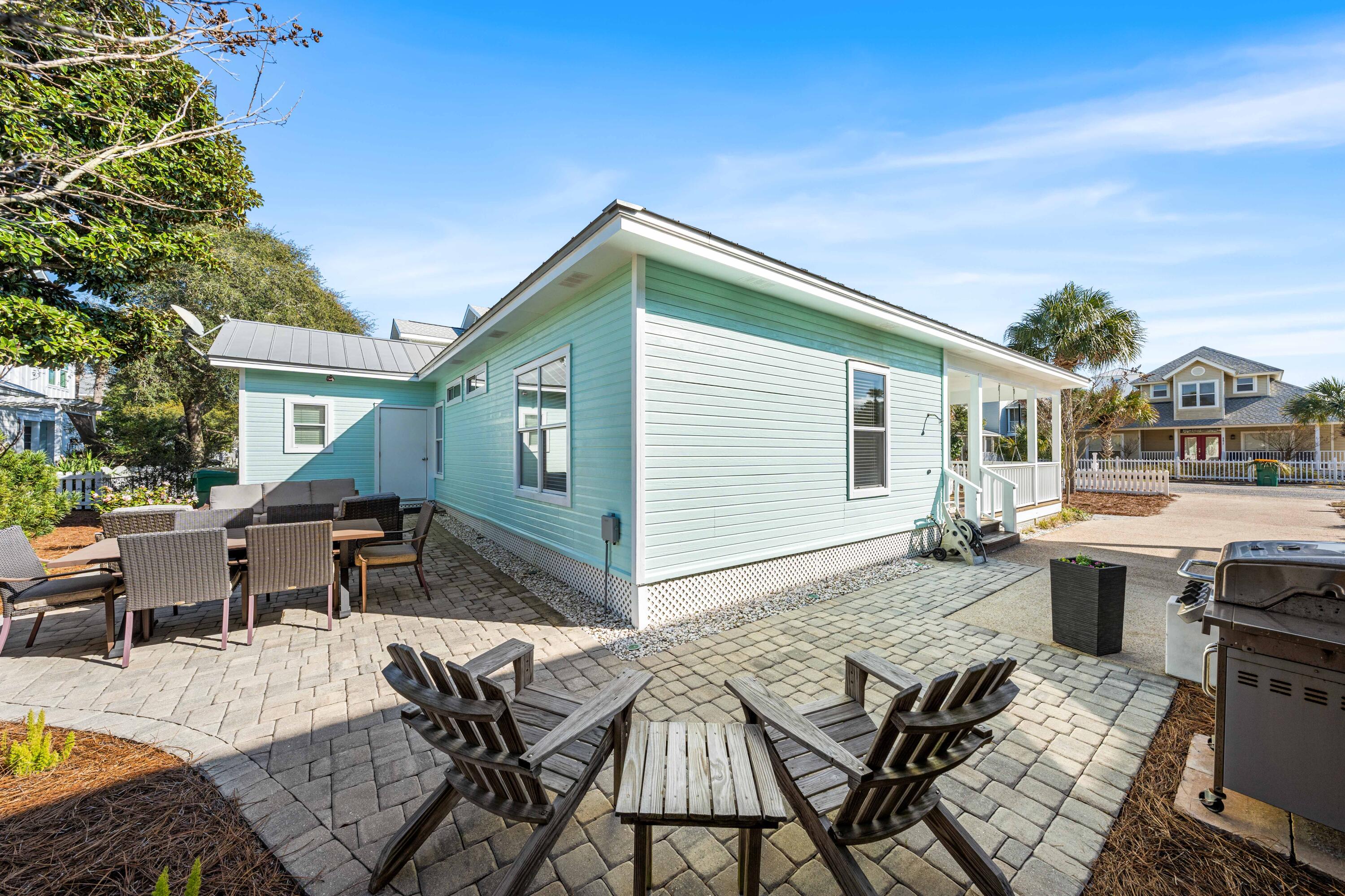 CRYSTAL BEACH COTTAGES - Residential