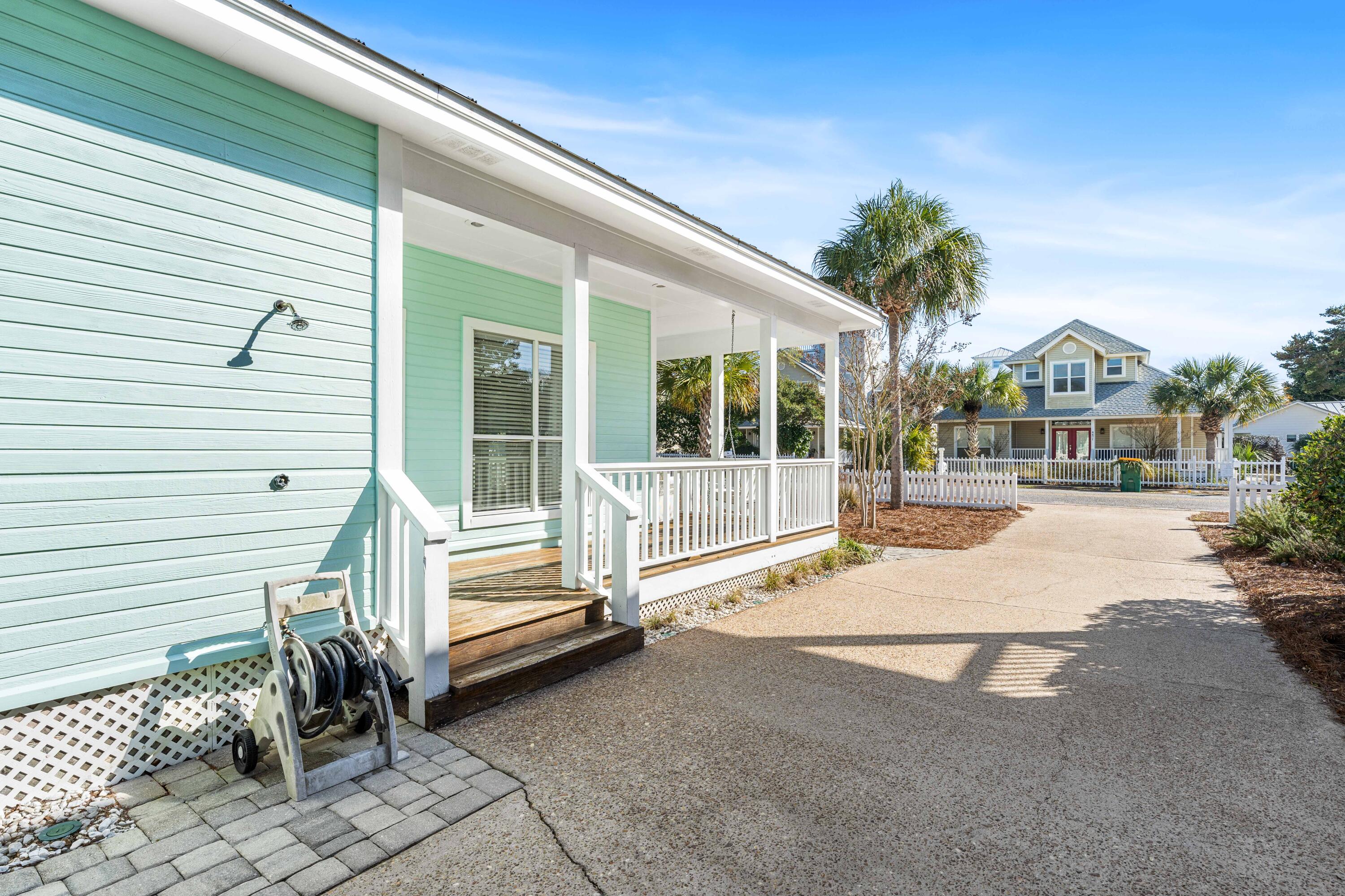 CRYSTAL BEACH COTTAGES - Residential