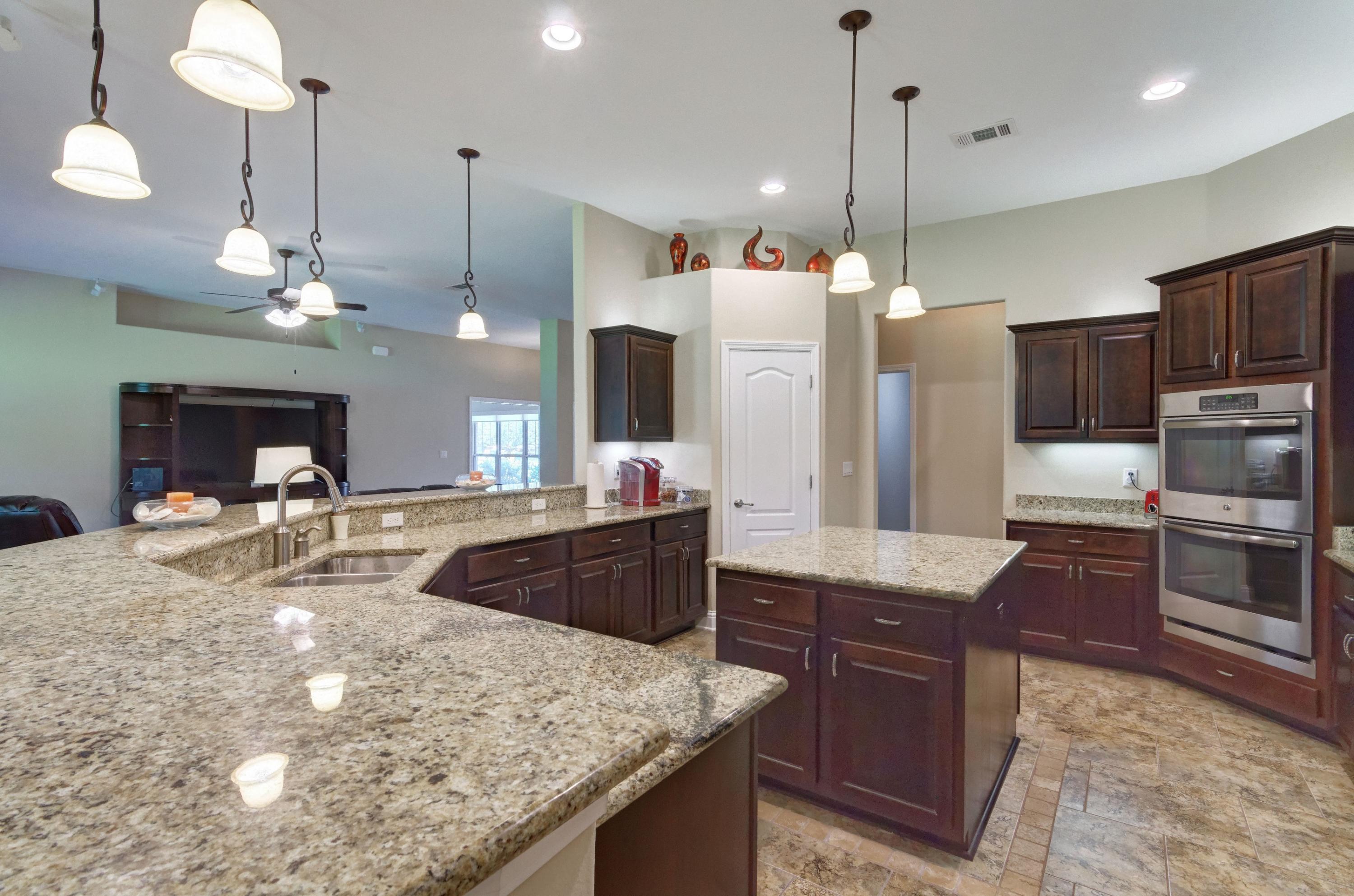 HOLLEY BY THE SEA - Residential