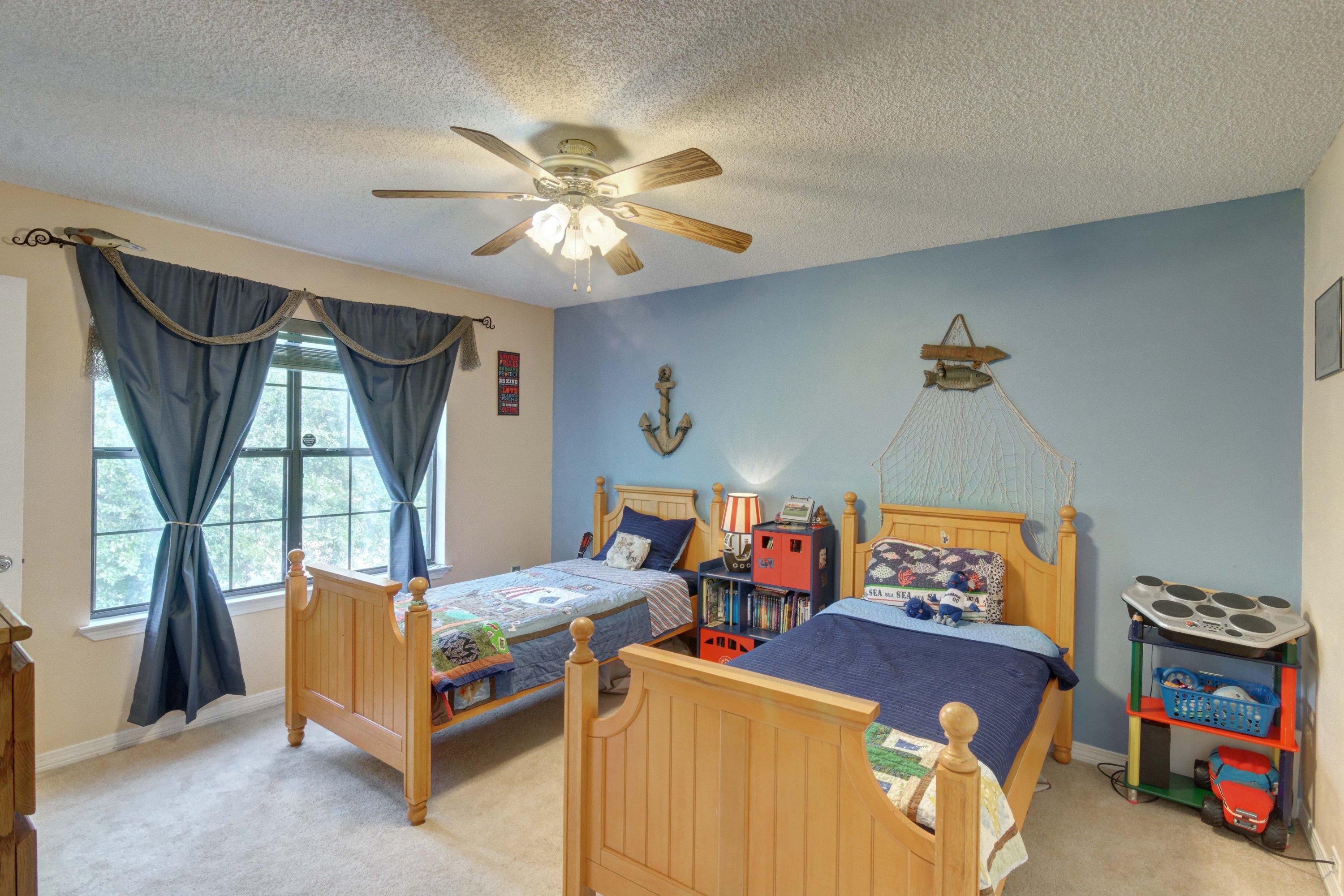 EAST BAY RIVER ESTATES - Residential