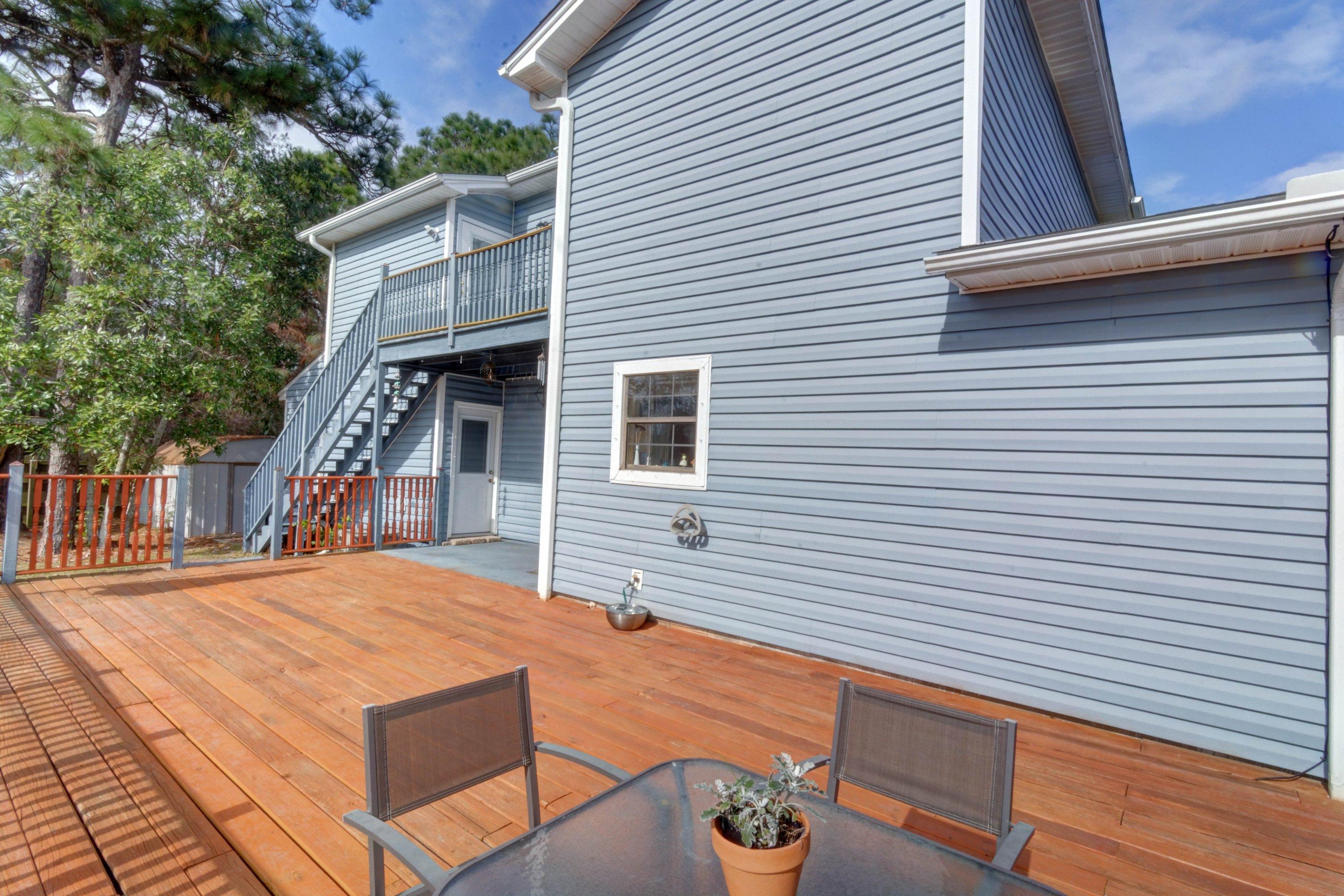 EAST BAY RIVER ESTATES - Residential