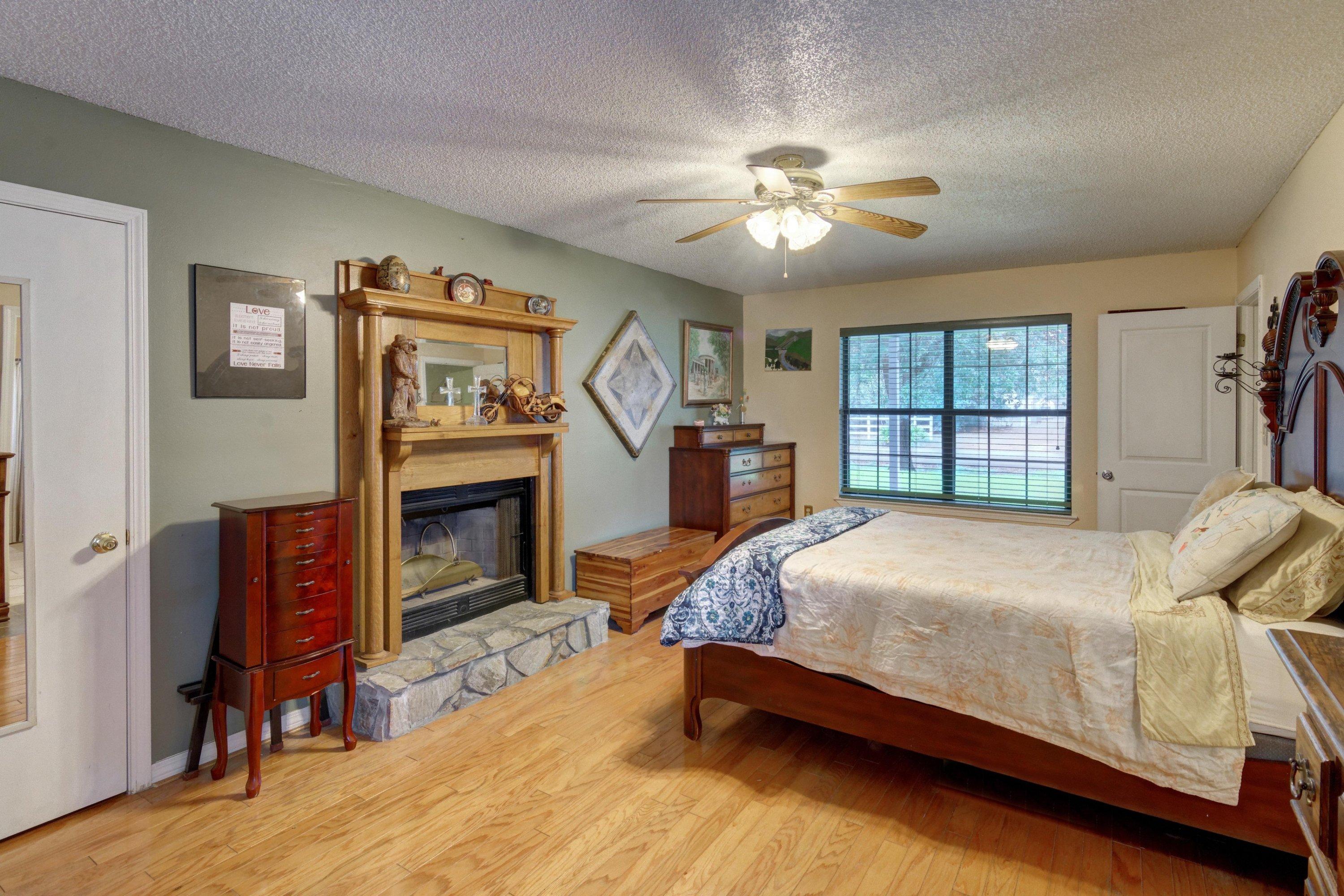 EAST BAY RIVER ESTATES - Residential