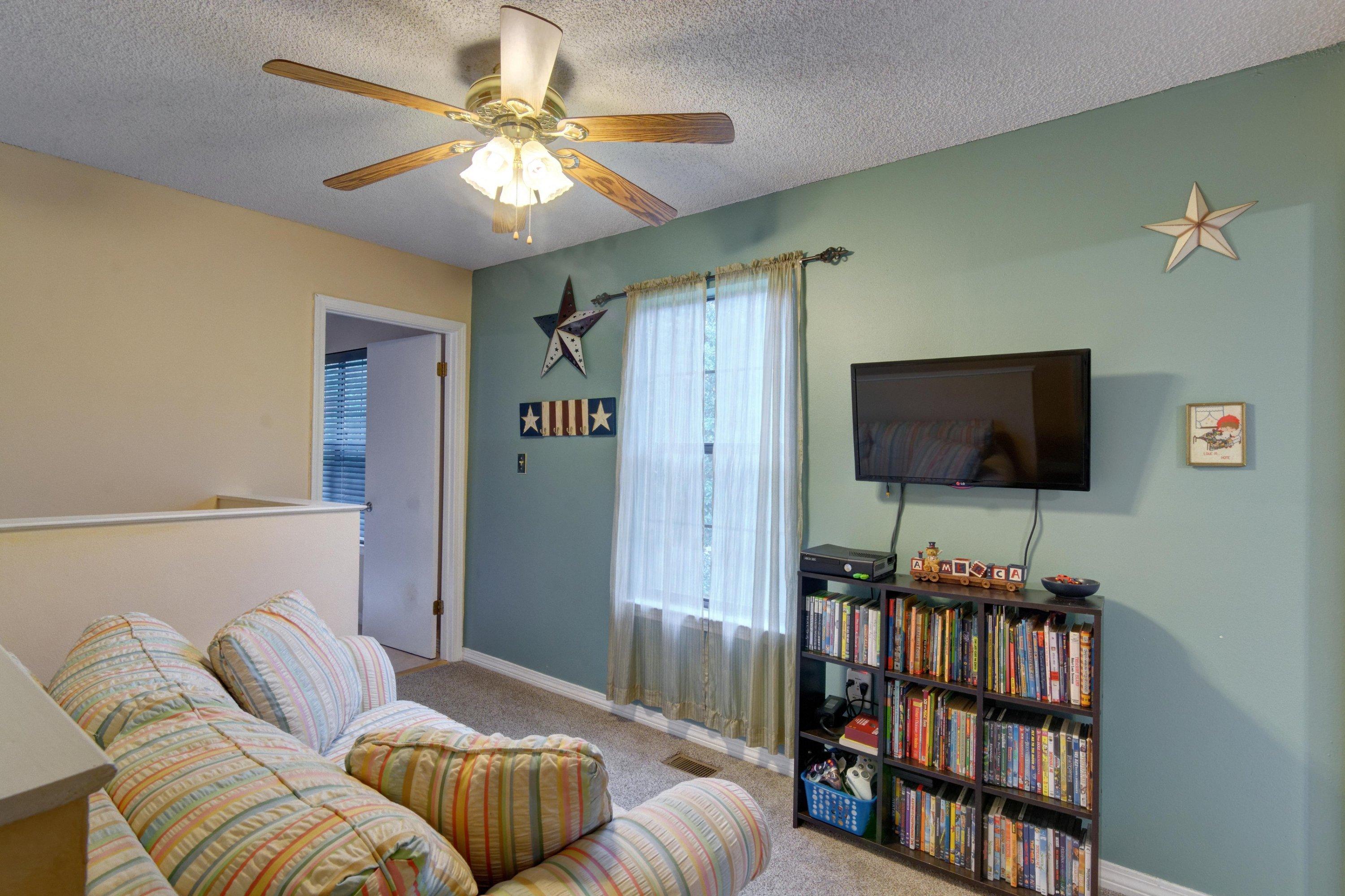 EAST BAY RIVER ESTATES - Residential