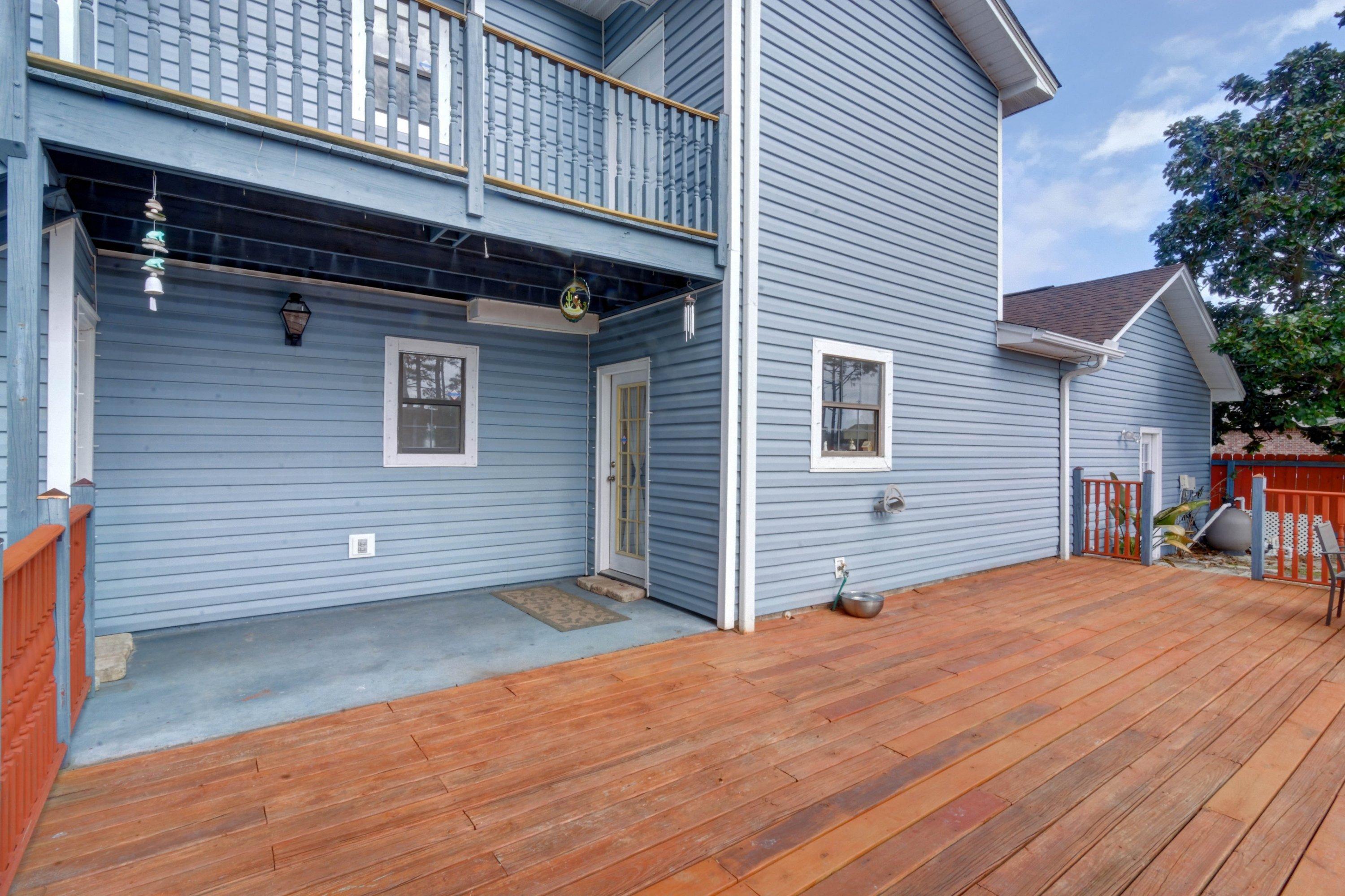 EAST BAY RIVER ESTATES - Residential