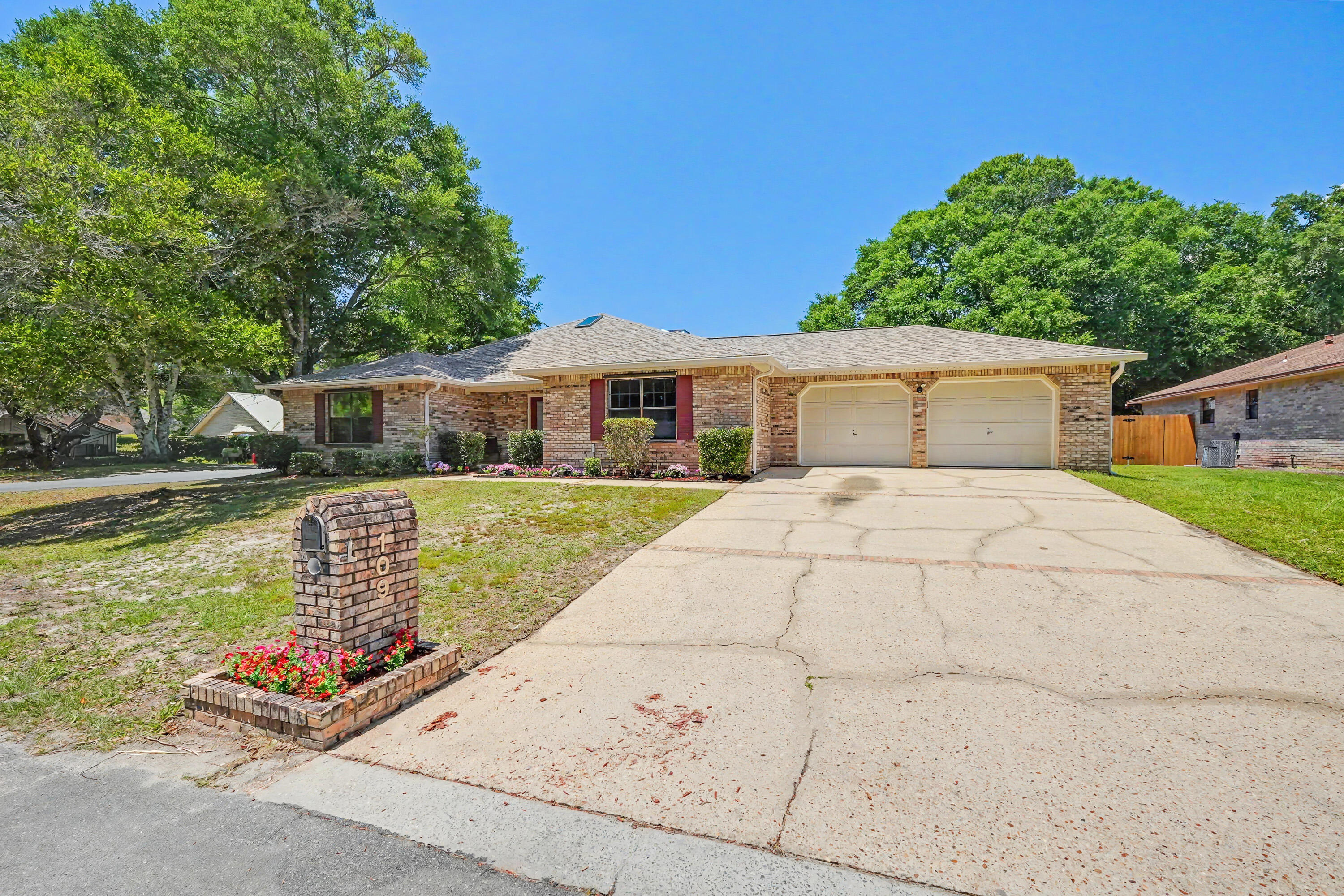 LIVE OAK SHORES - Residential