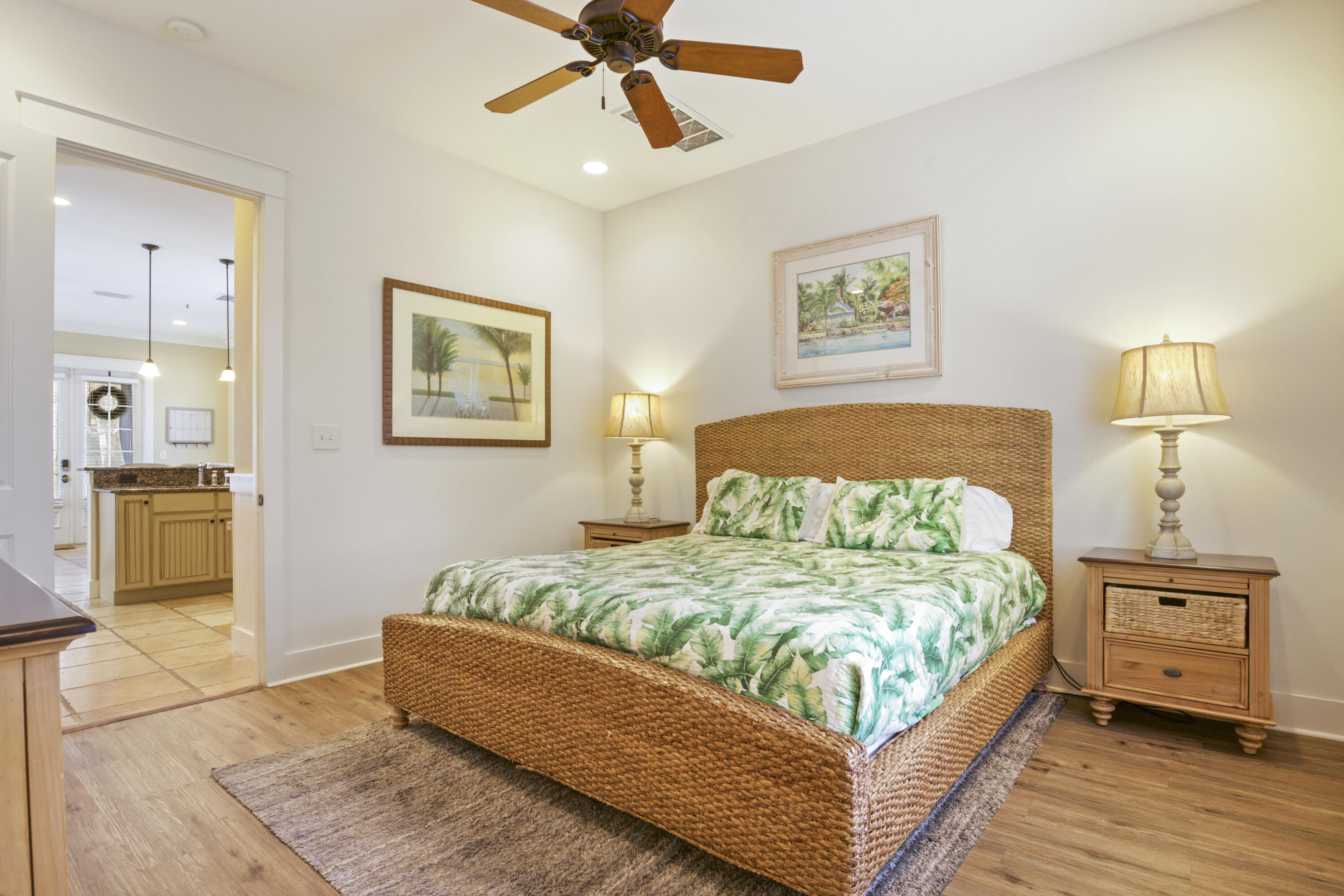 BUNGALOS AT SANDESTIN - Residential