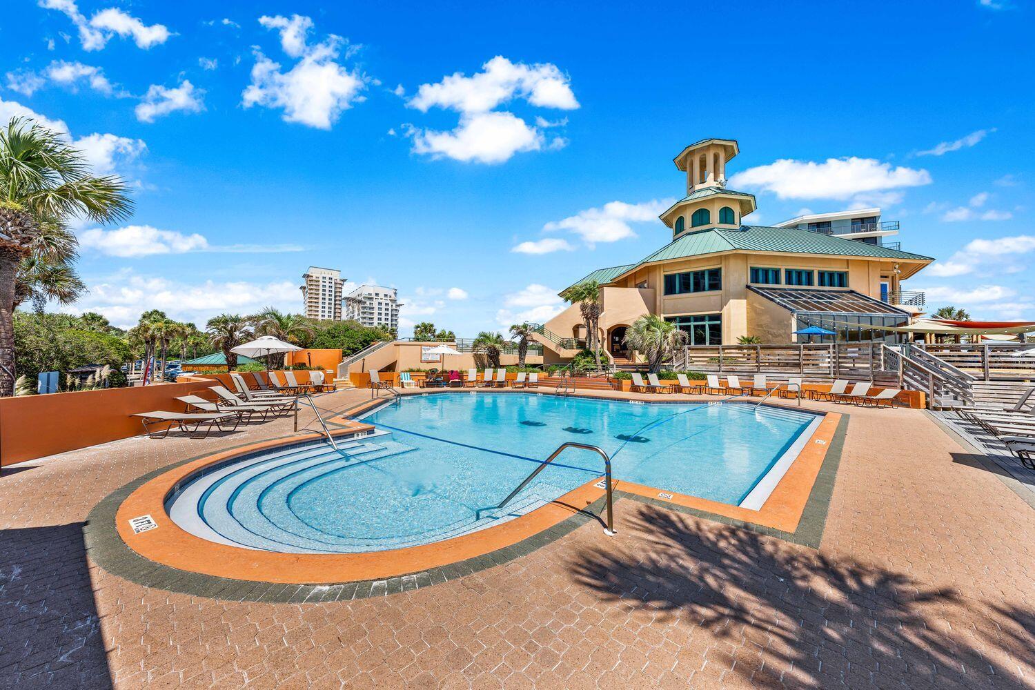 BUNGALOS AT SANDESTIN - Residential