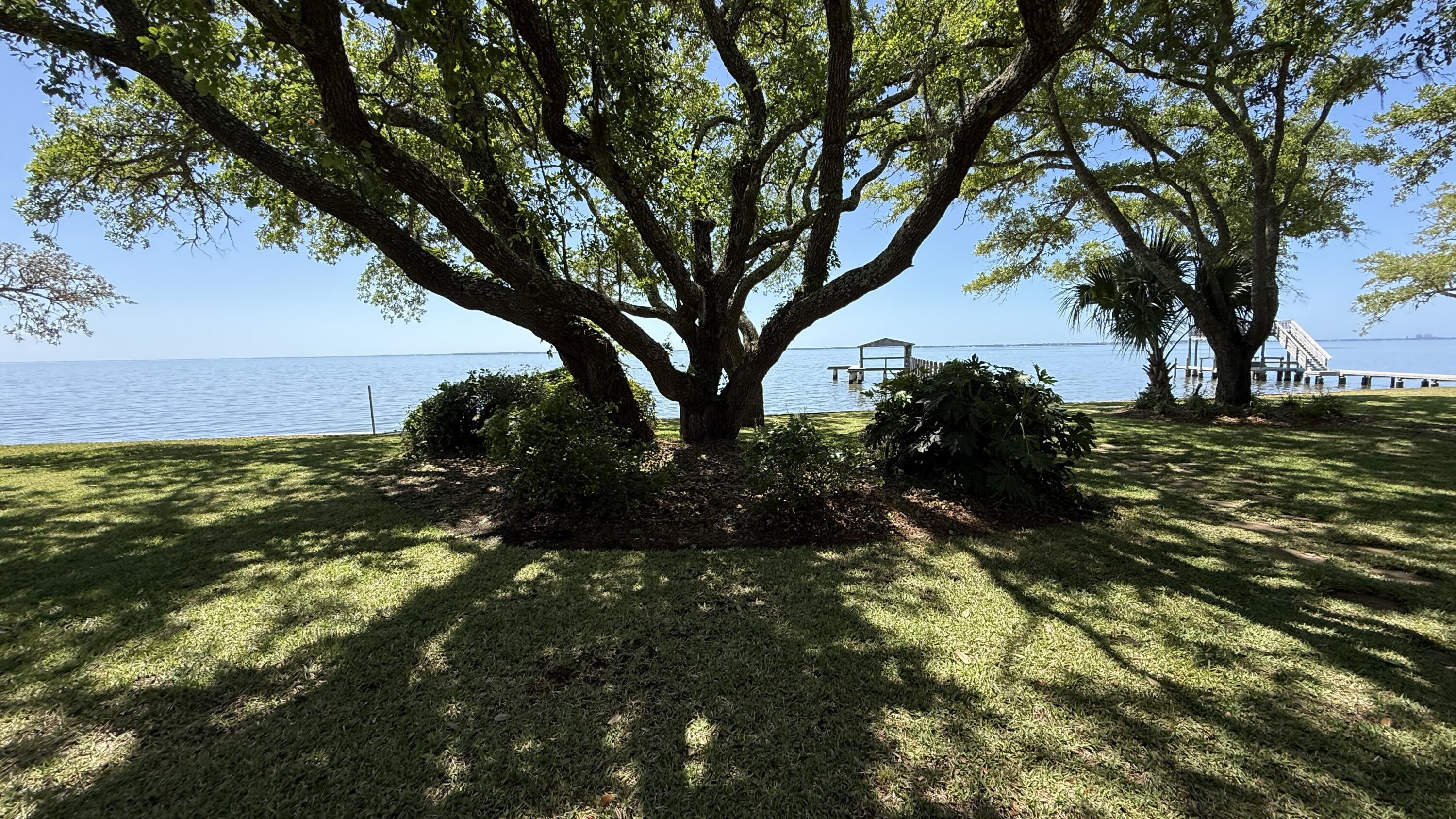 CEDAR BEACH - Residential