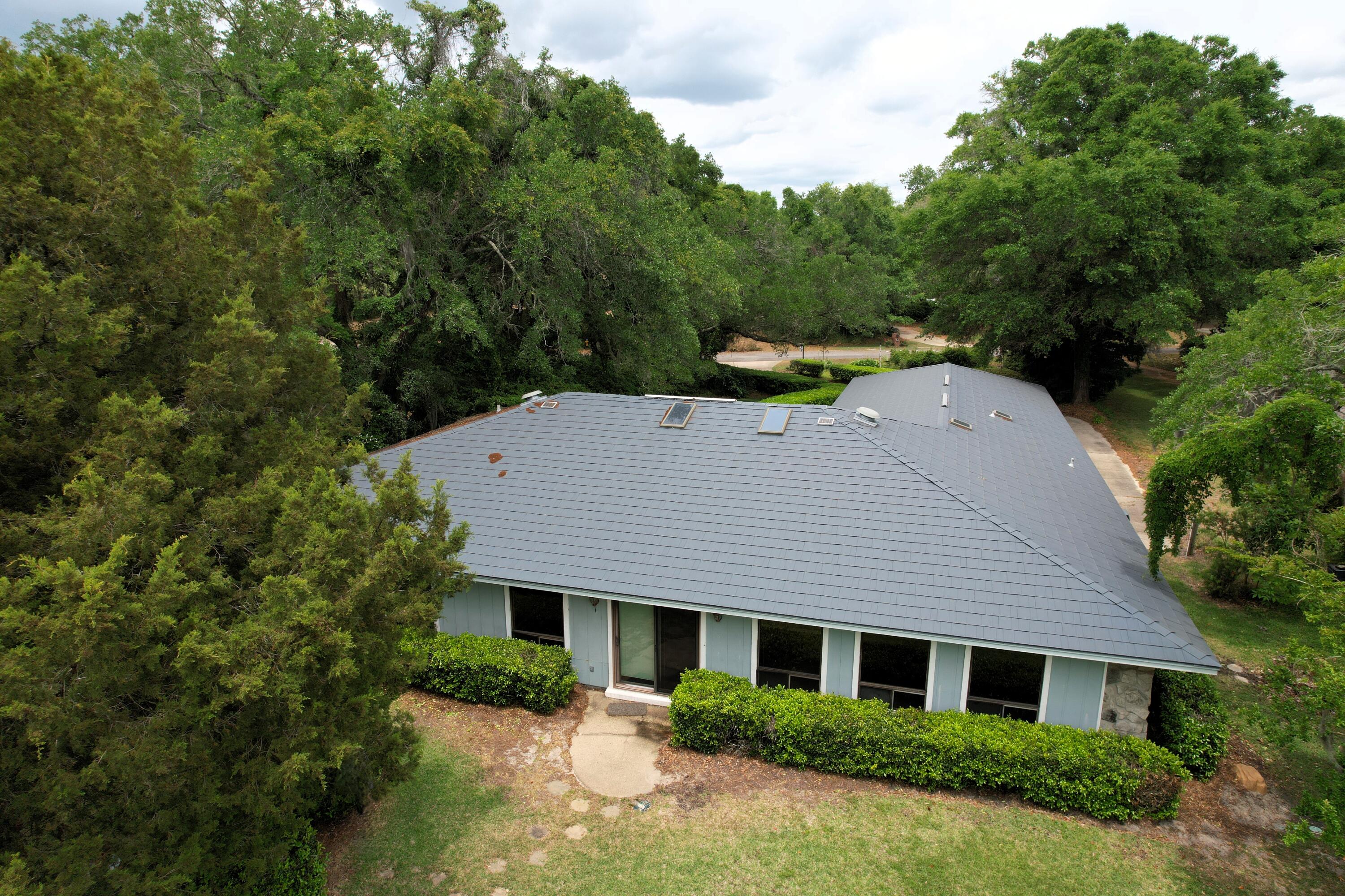 CEDAR BEACH - Residential