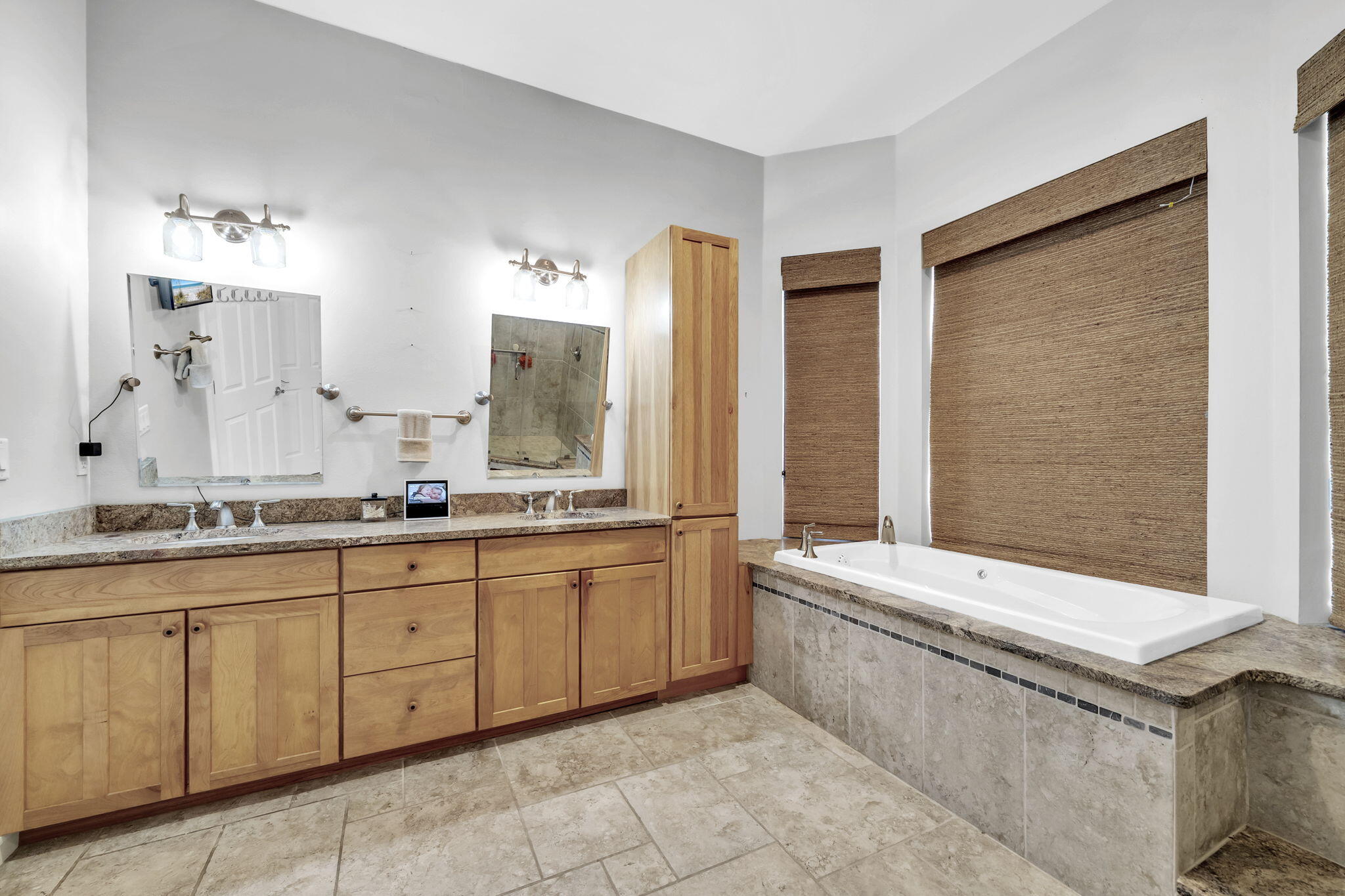 EMERALD BAY WEST - Residential