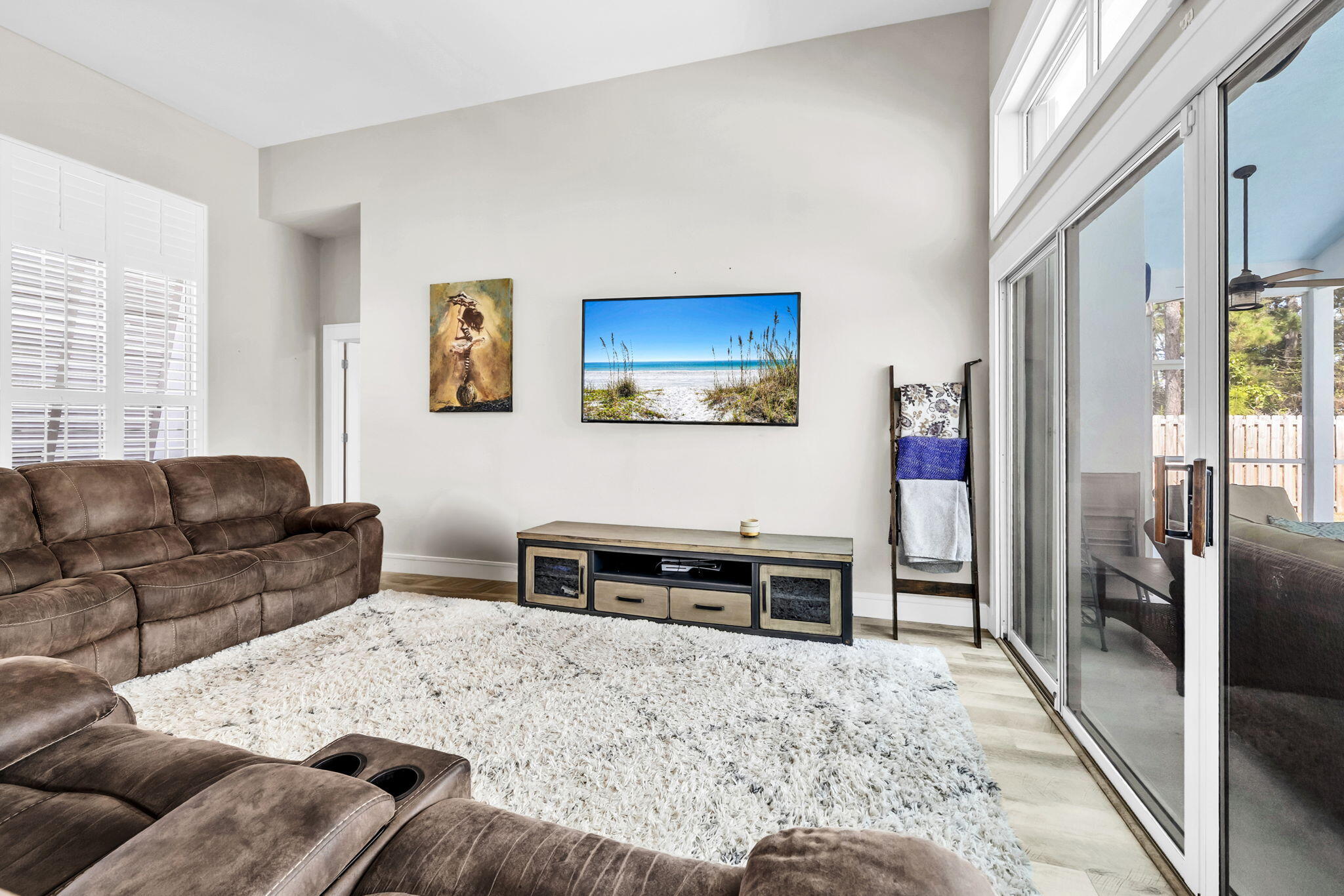 EMERALD BAY WEST - Residential