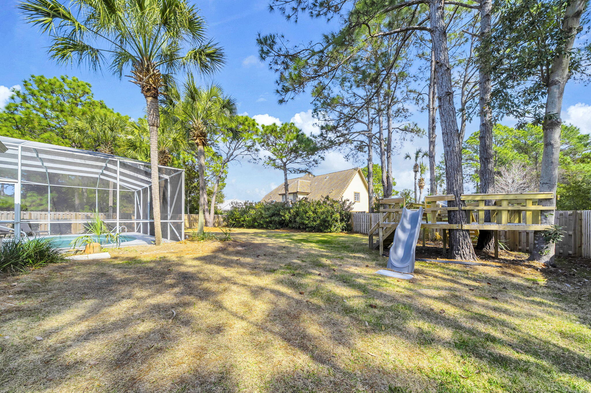 EMERALD BAY WEST - Residential