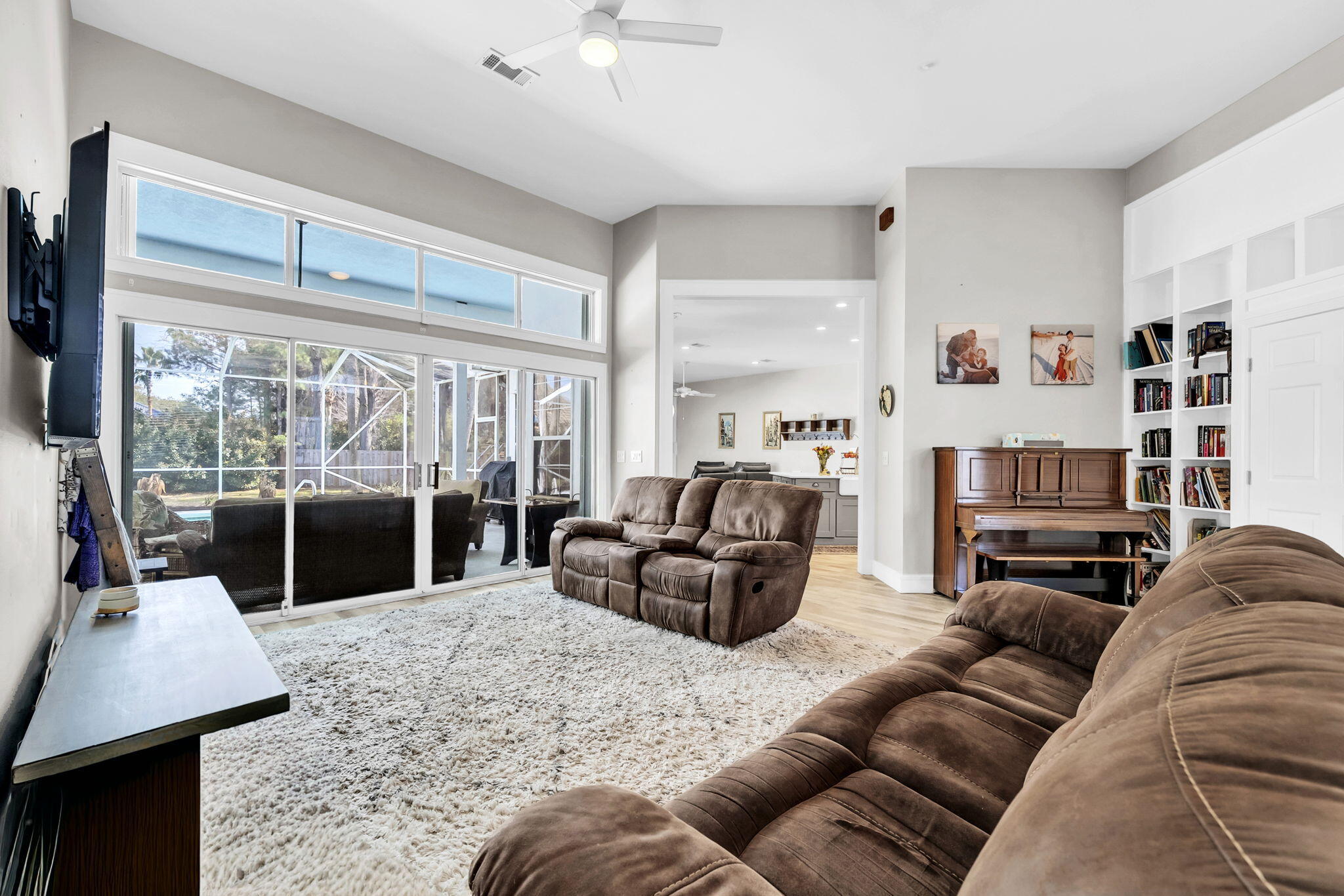 EMERALD BAY WEST - Residential