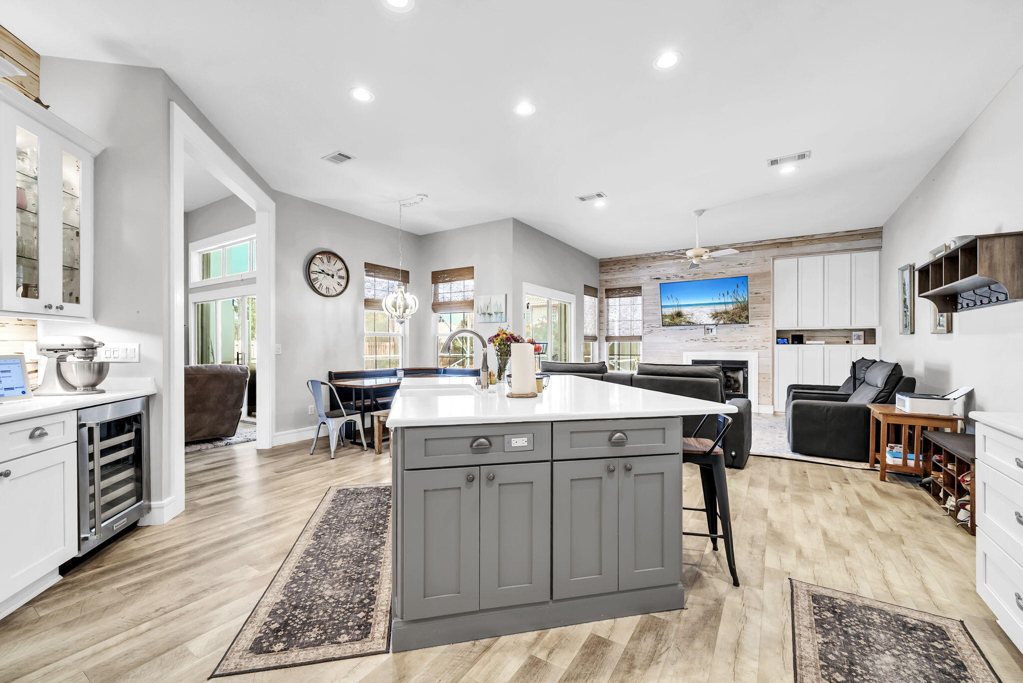 EMERALD BAY WEST - Residential