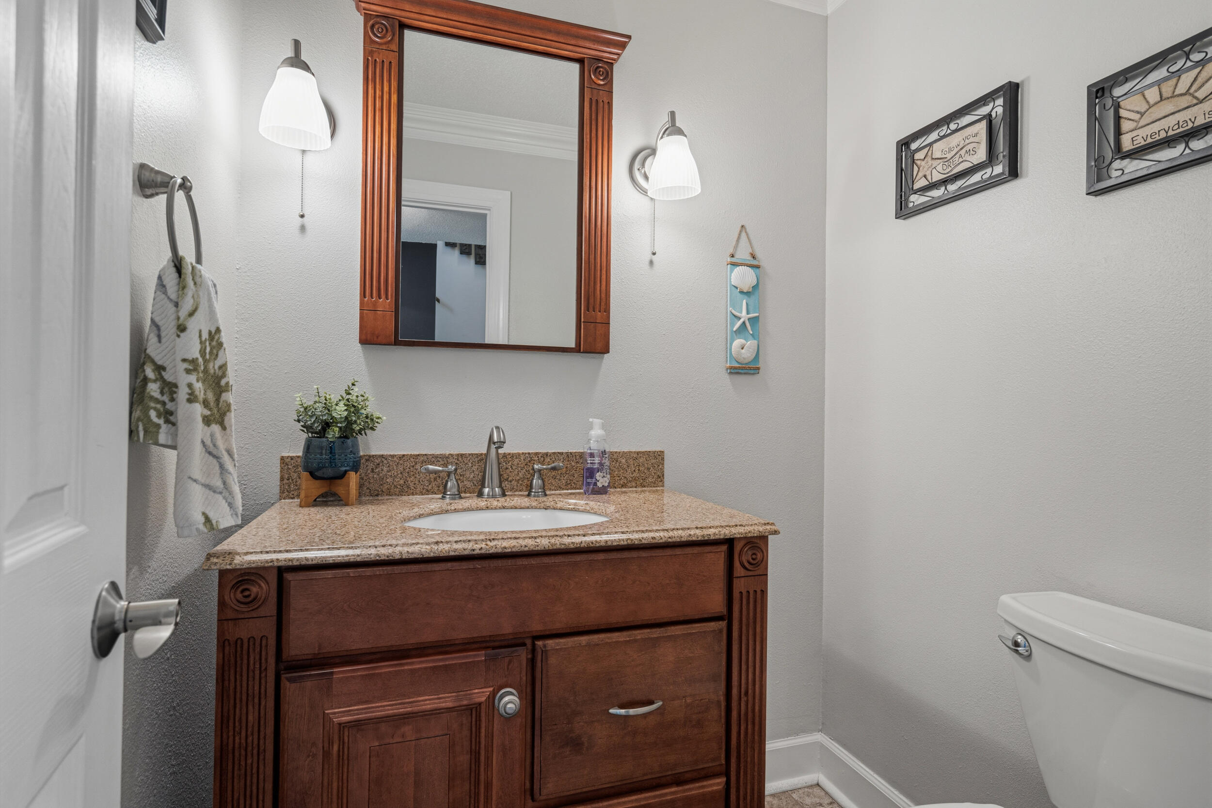 MARINERS COVE - Residential