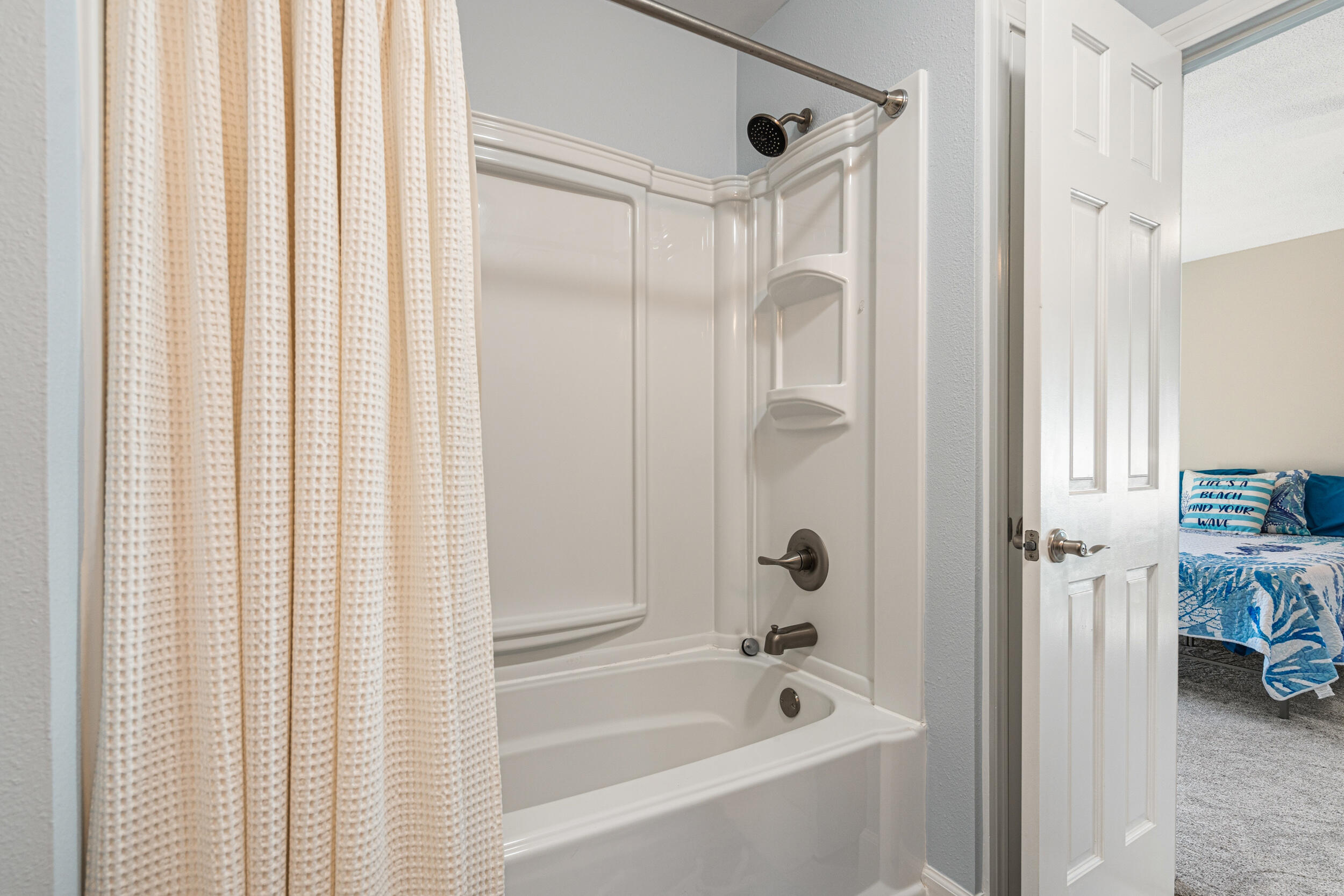 MARINERS COVE - Residential