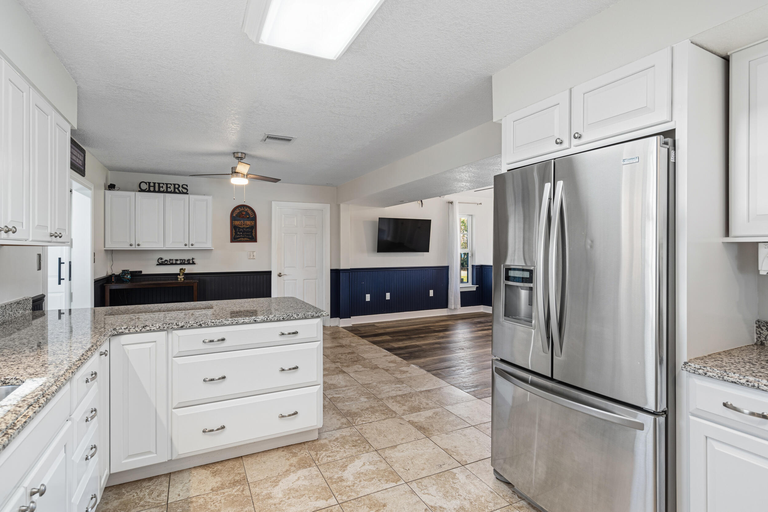 MARINERS COVE - Residential