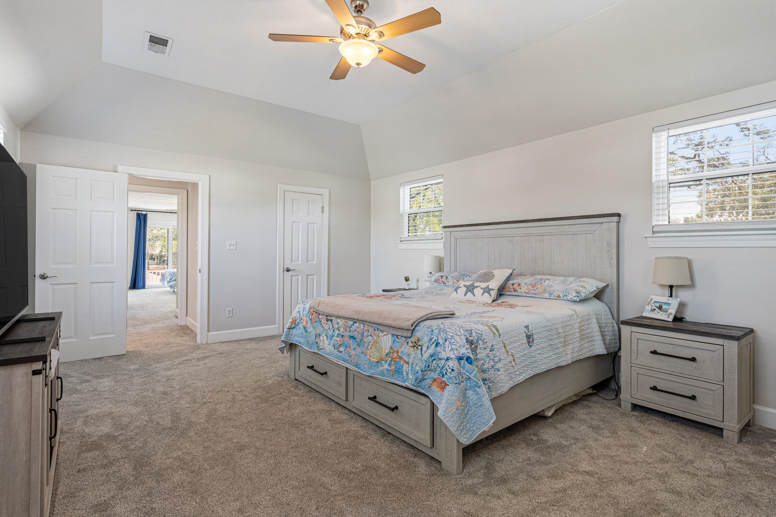 MARINERS COVE - Residential