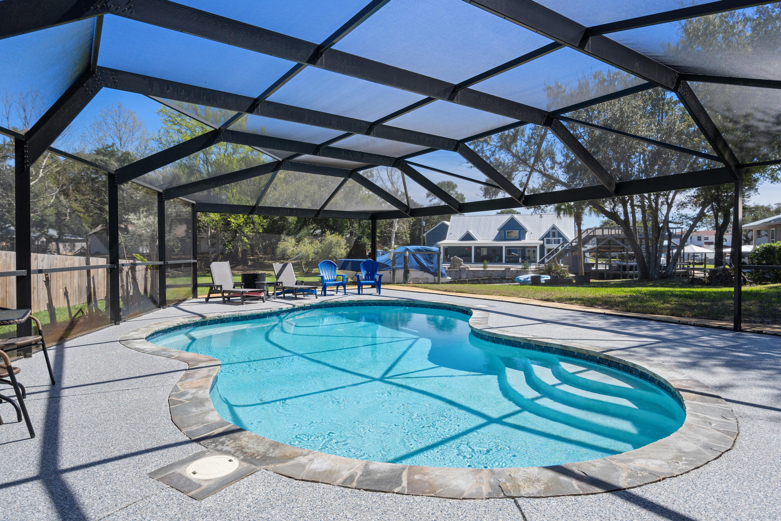 MARINERS COVE - Residential