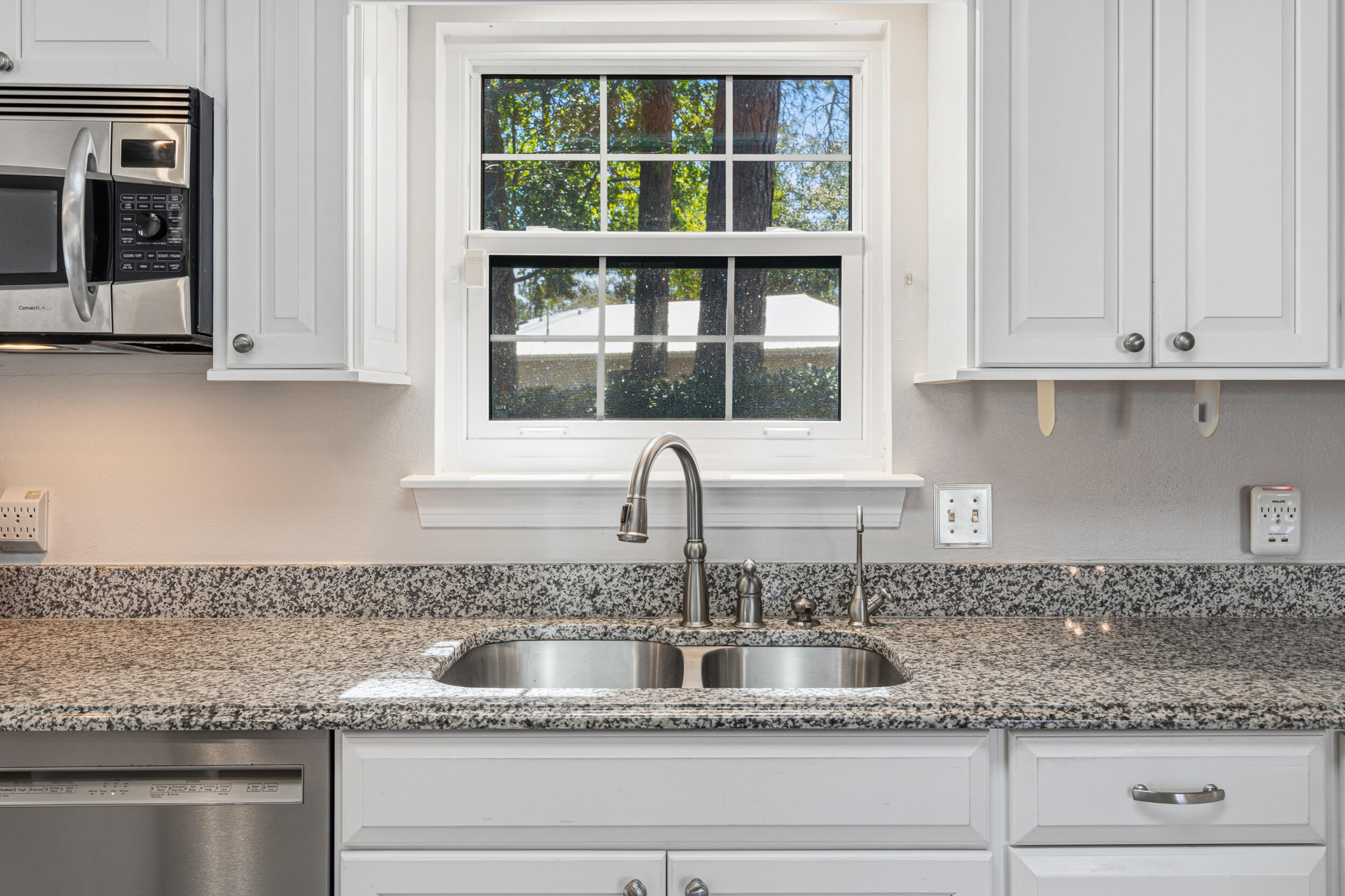 MARINERS COVE - Residential