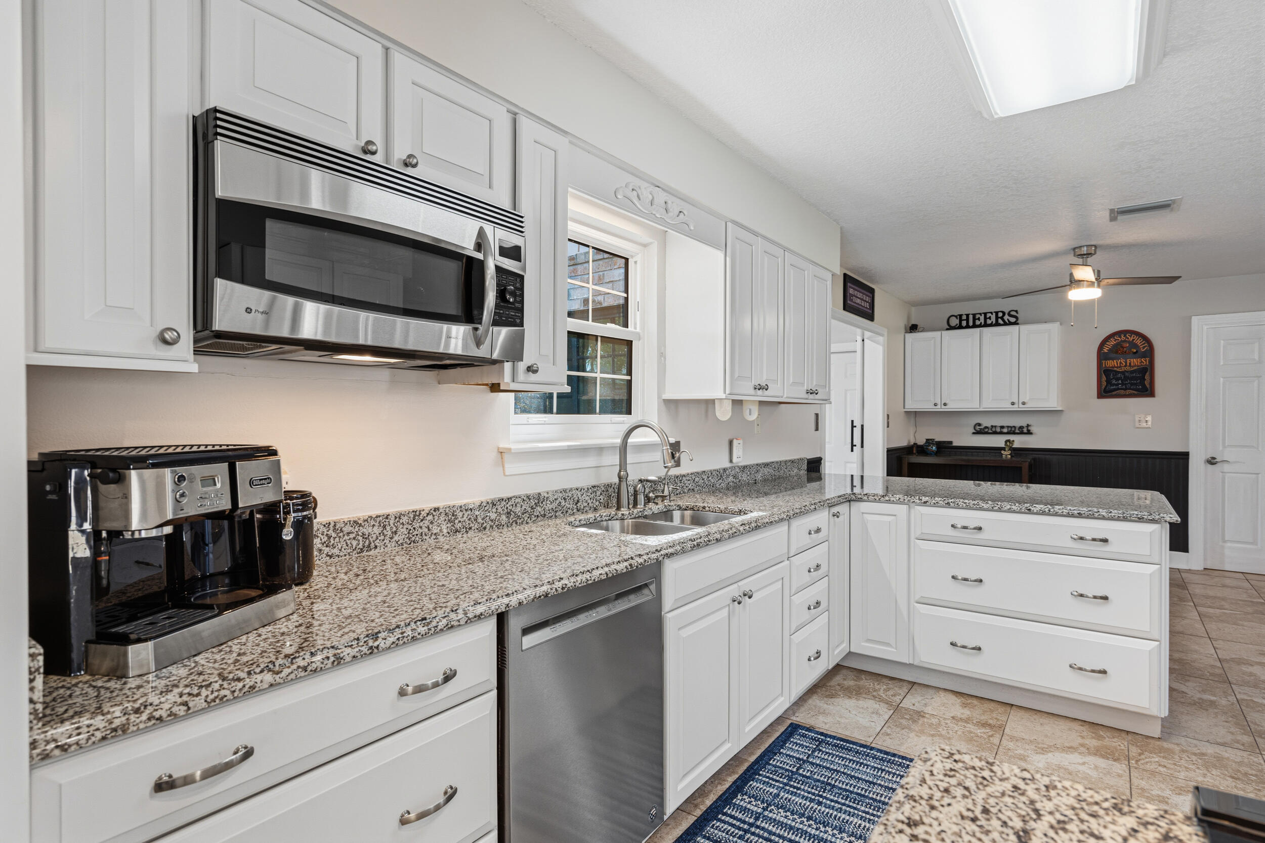 MARINERS COVE - Residential