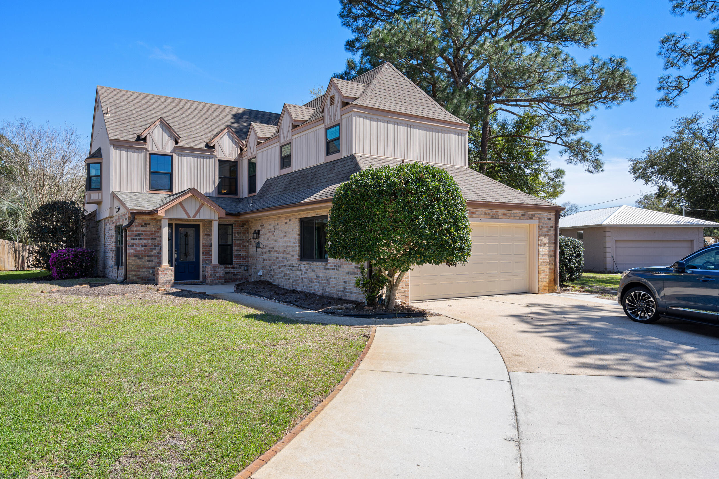 MARINERS COVE - Residential