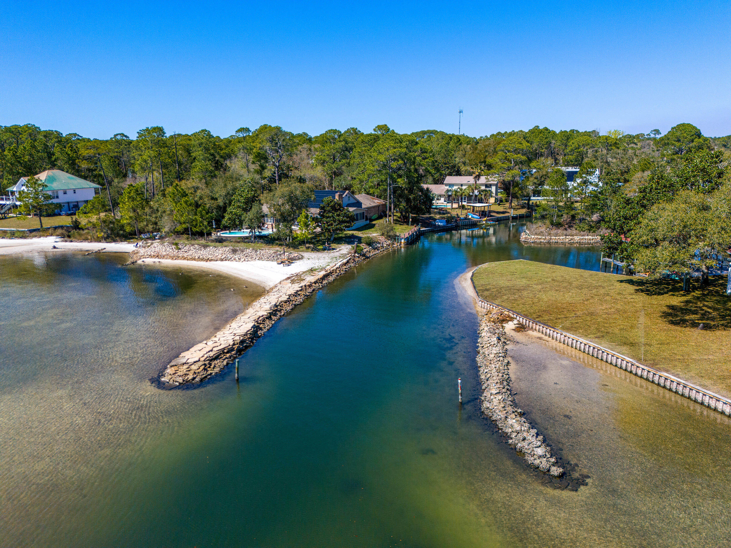 MARINERS COVE - Residential
