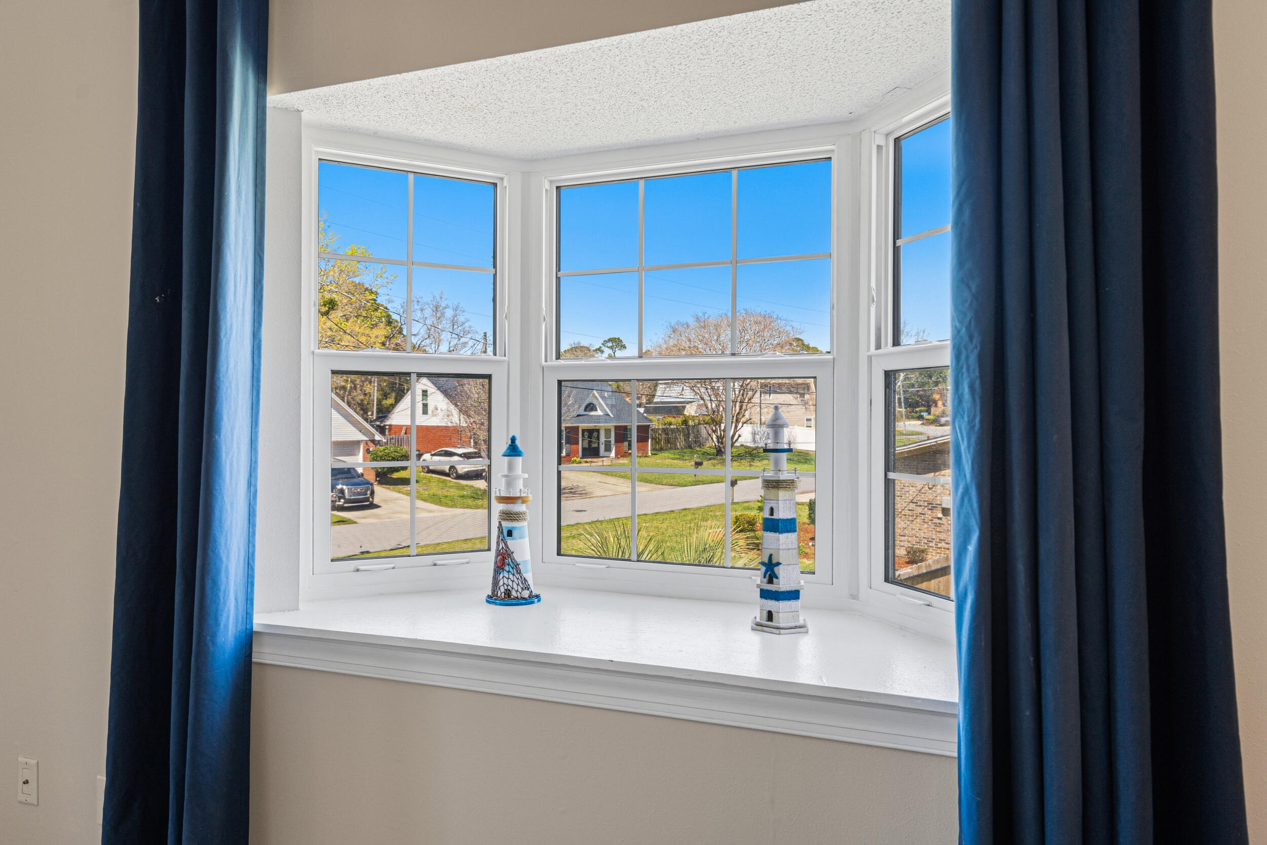 MARINERS COVE - Residential