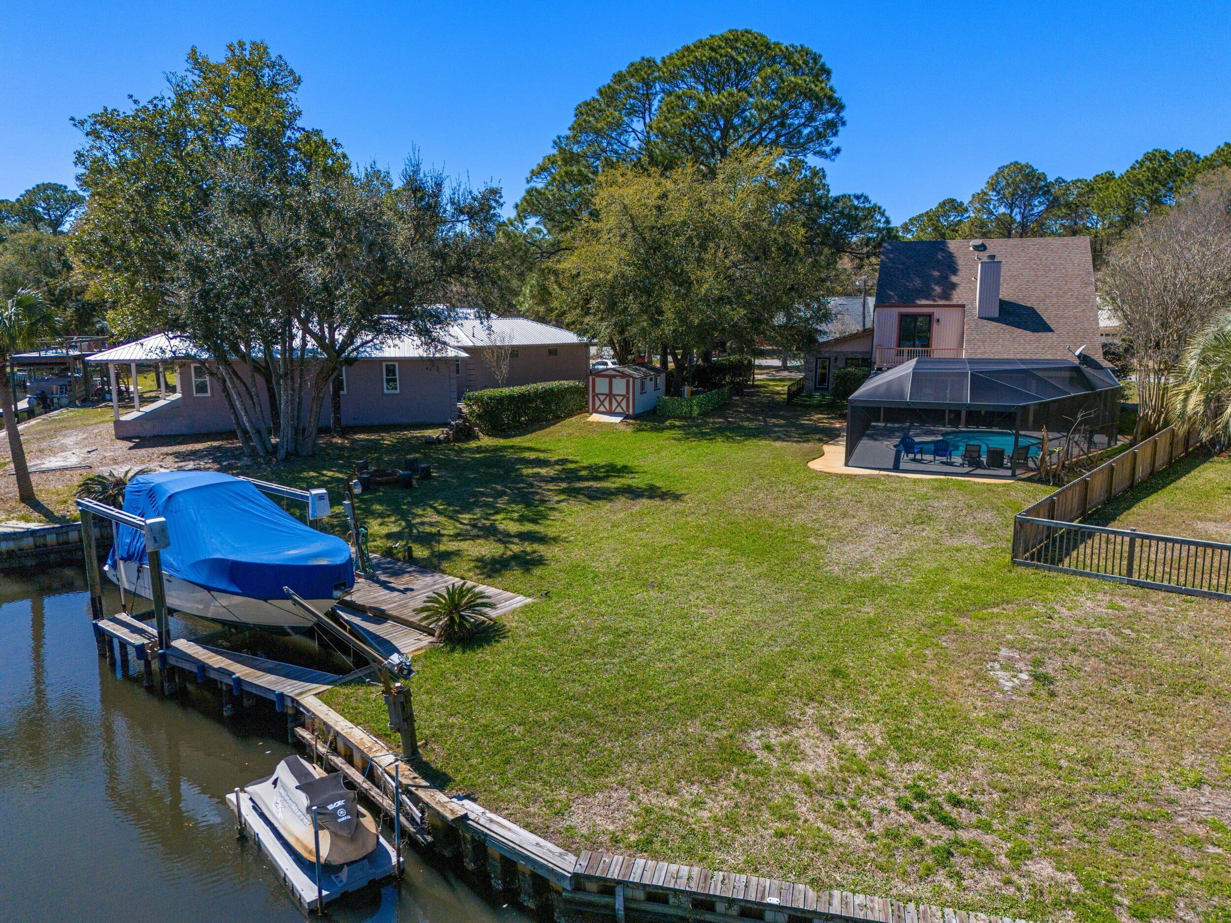 MARINERS COVE - Residential