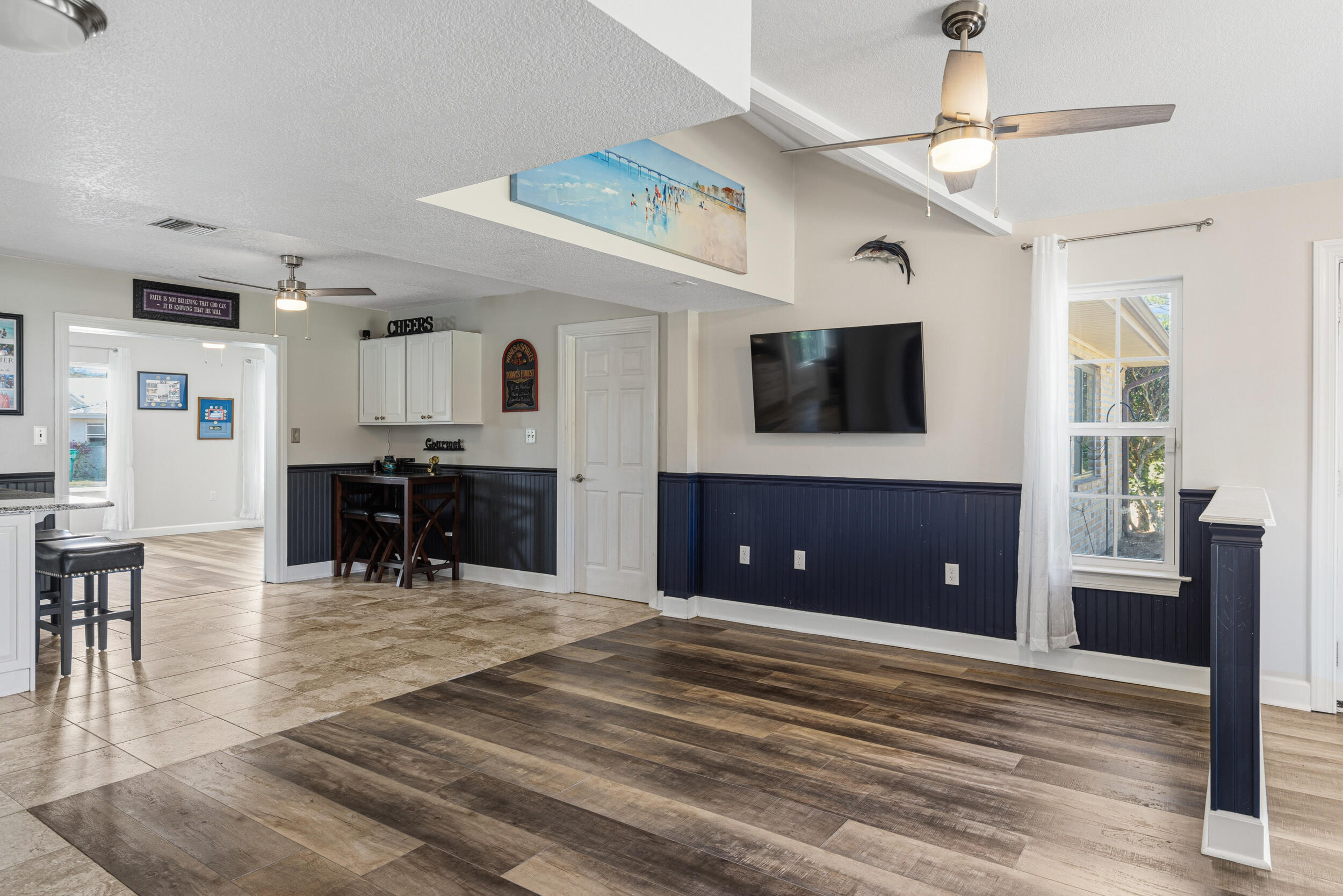 MARINERS COVE - Residential