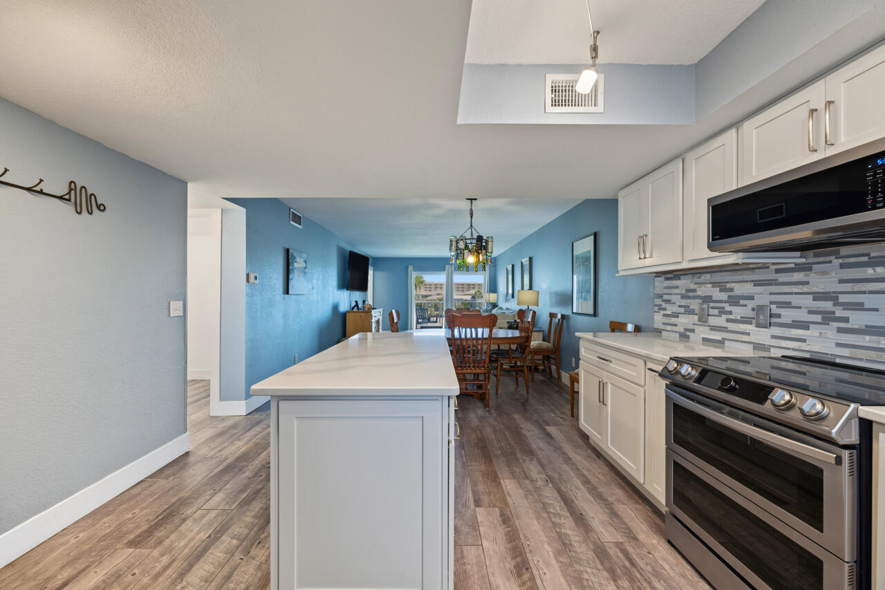 909 Santa Rosa Boulevard 237